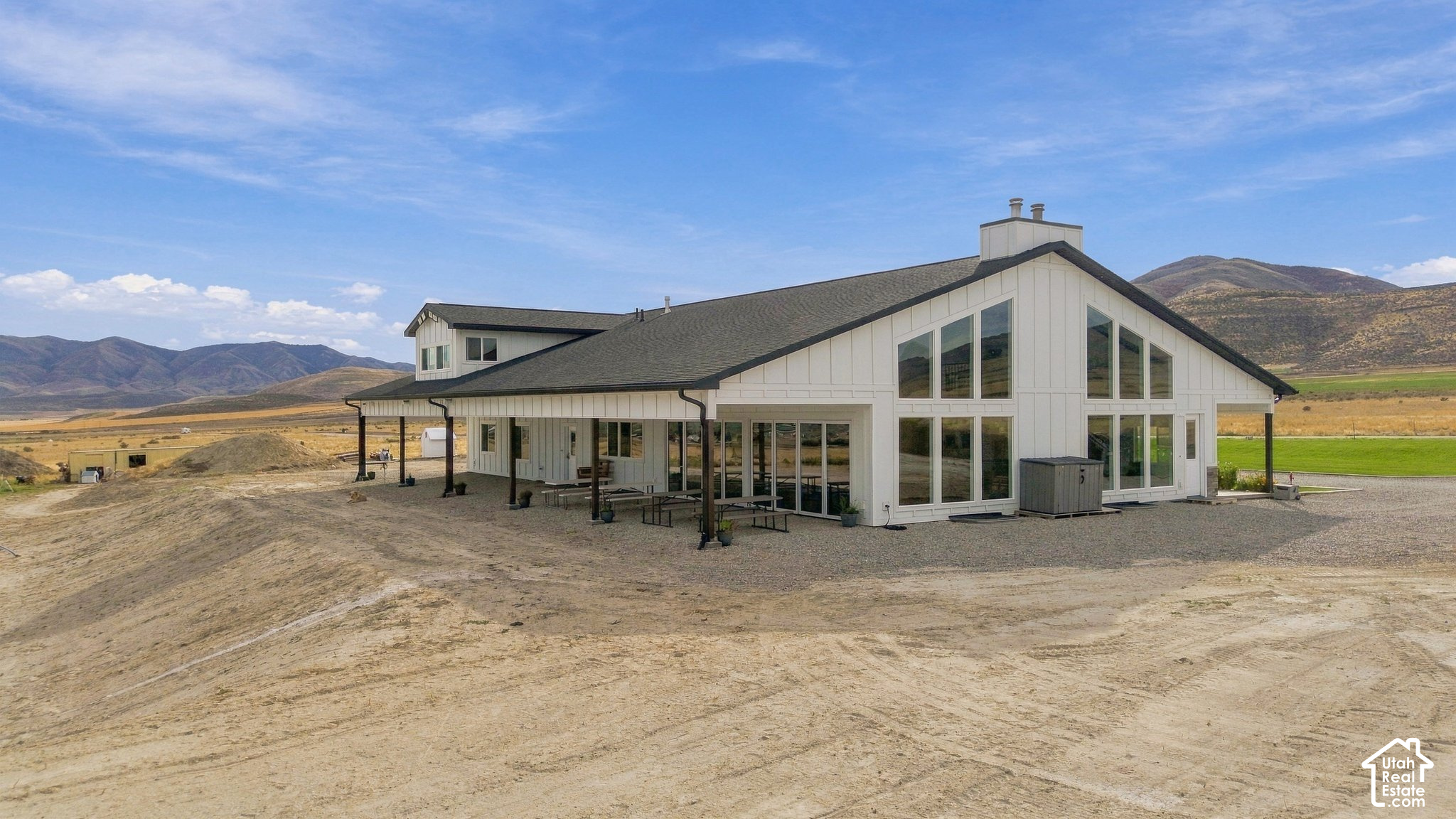 405 N WONDERFUL LIFE LN