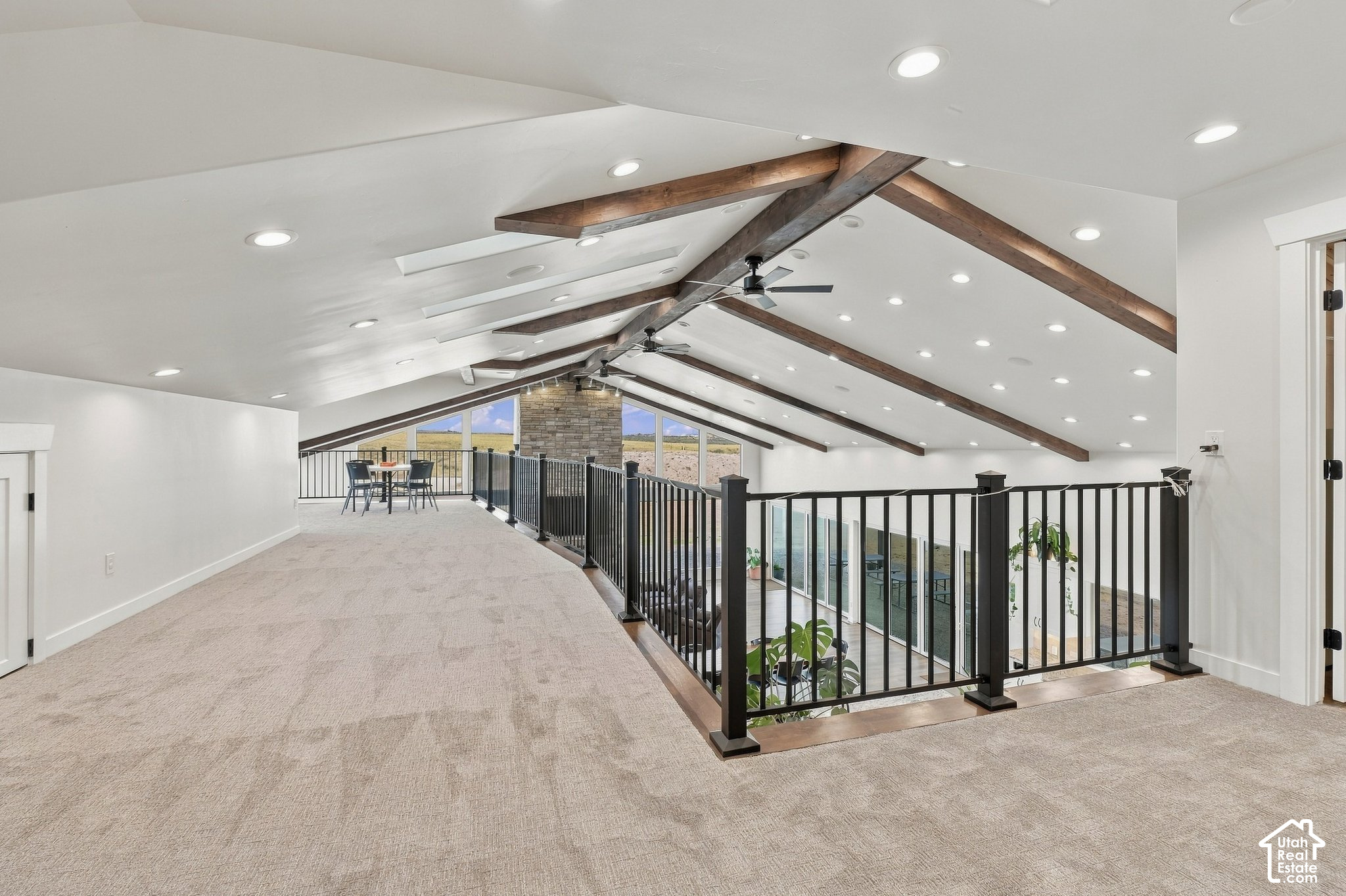 405 N WONDERFUL LIFE LN