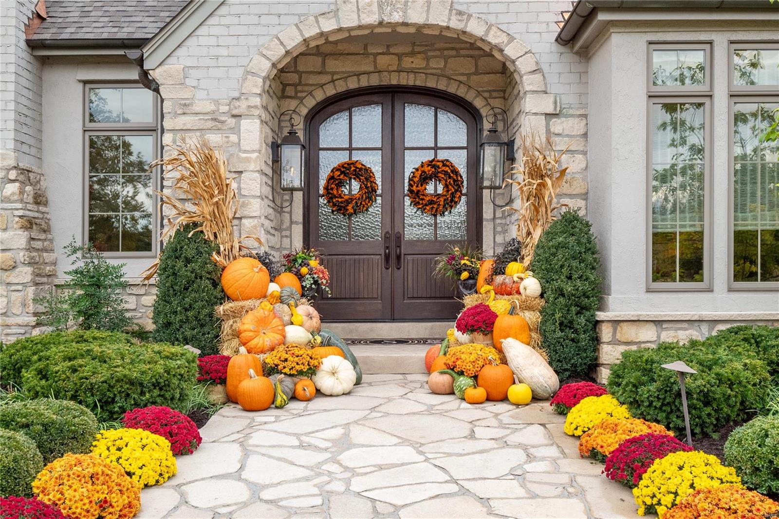 6 Bridle Lane