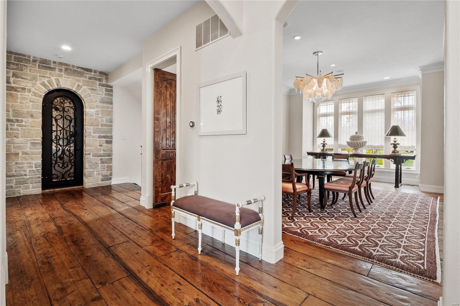 6 Bridle Lane