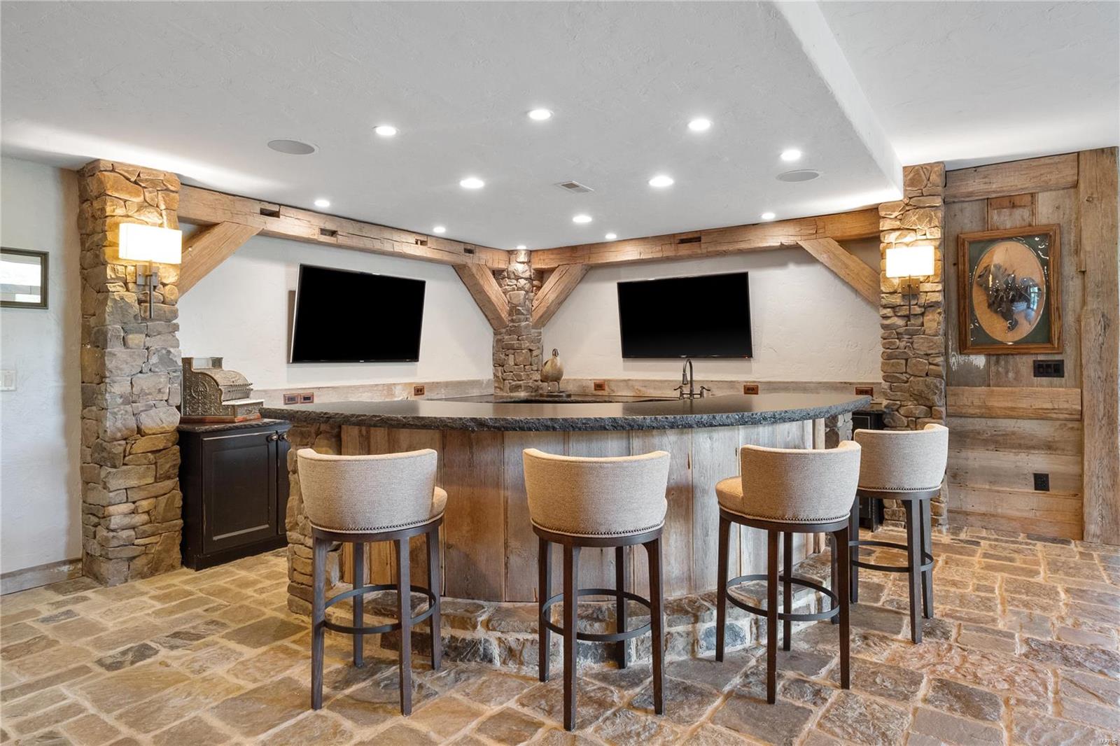 6 Bridle Lane