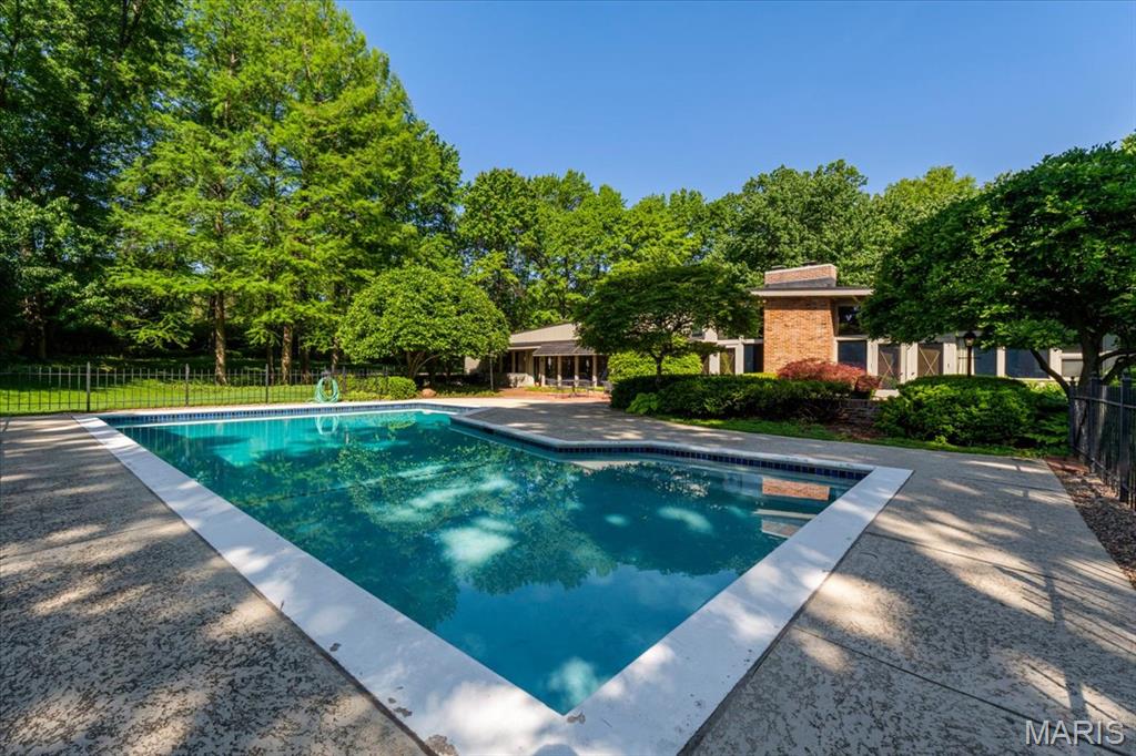 50 Creekwood Lane