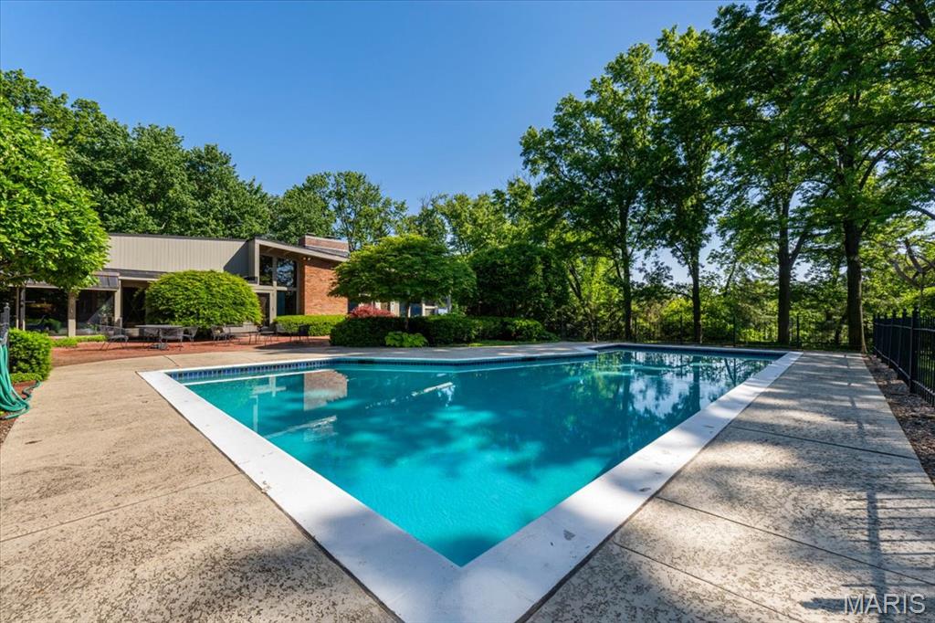 50 Creekwood Lane