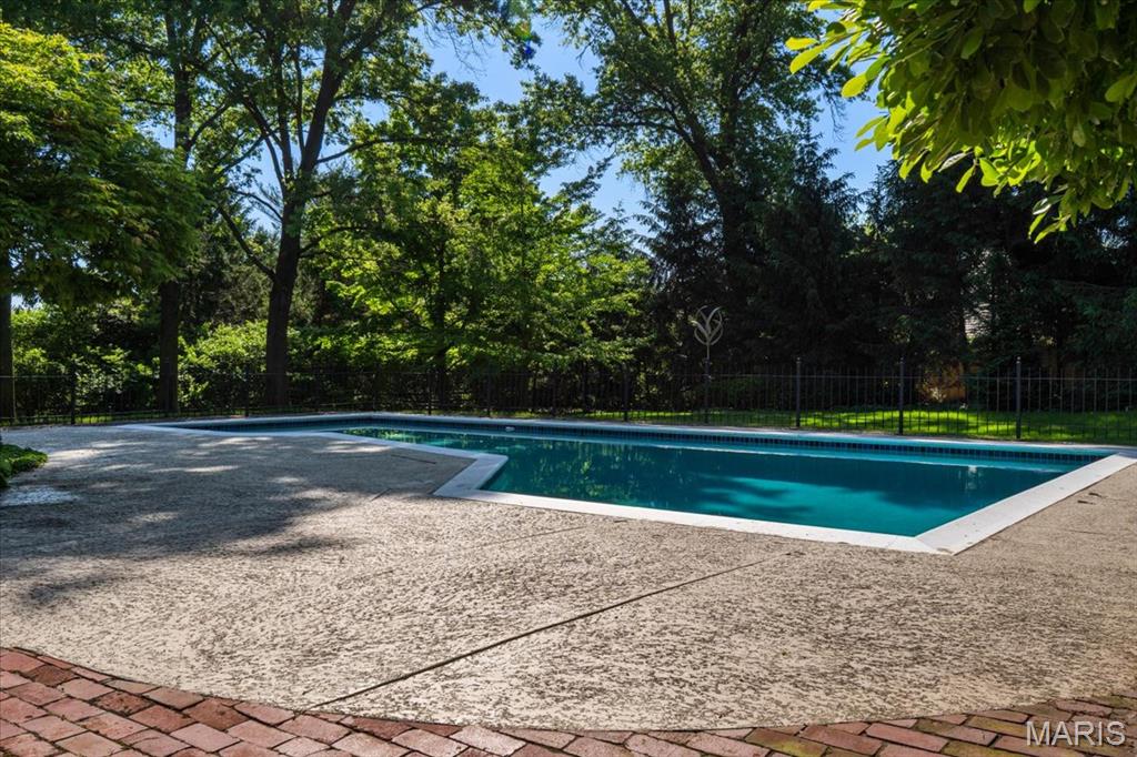 50 Creekwood Lane