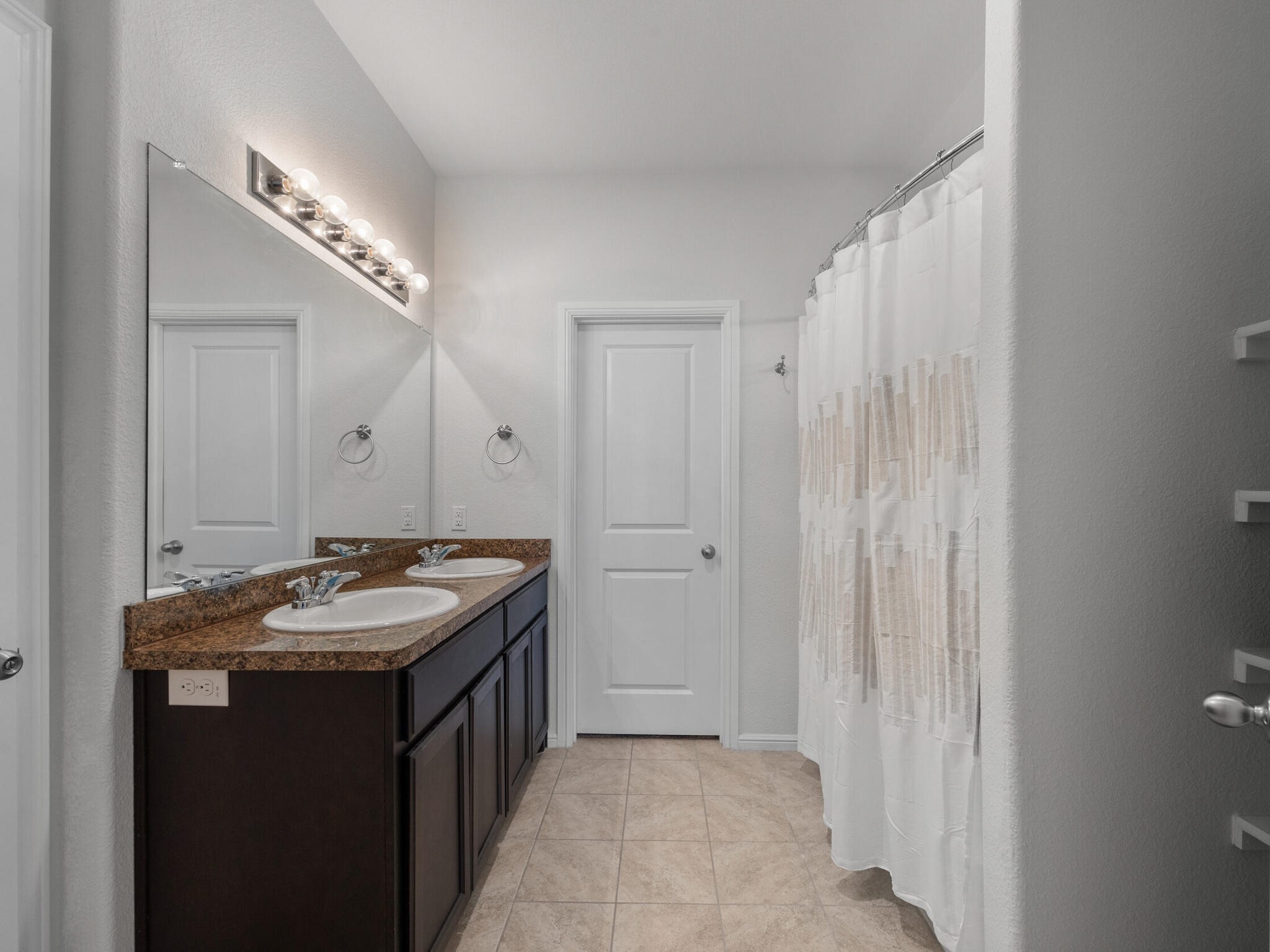 10113 Huntersville Trail