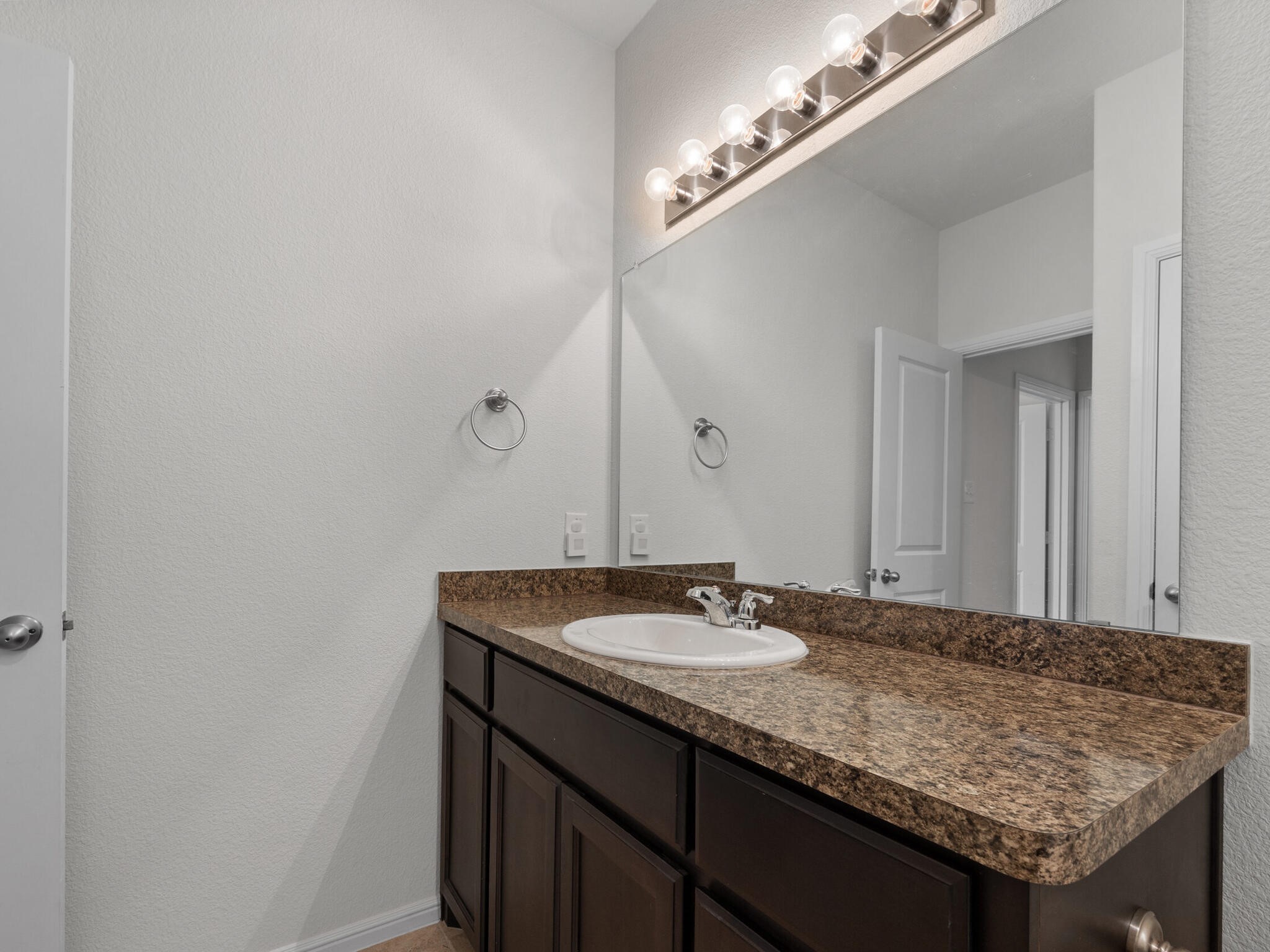 10113 Huntersville Trail