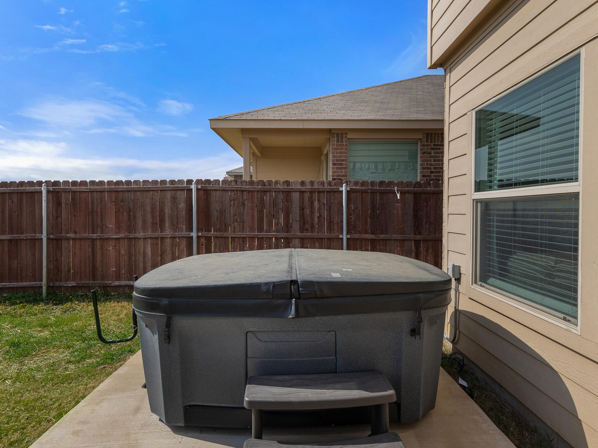 10113 Huntersville Trail
