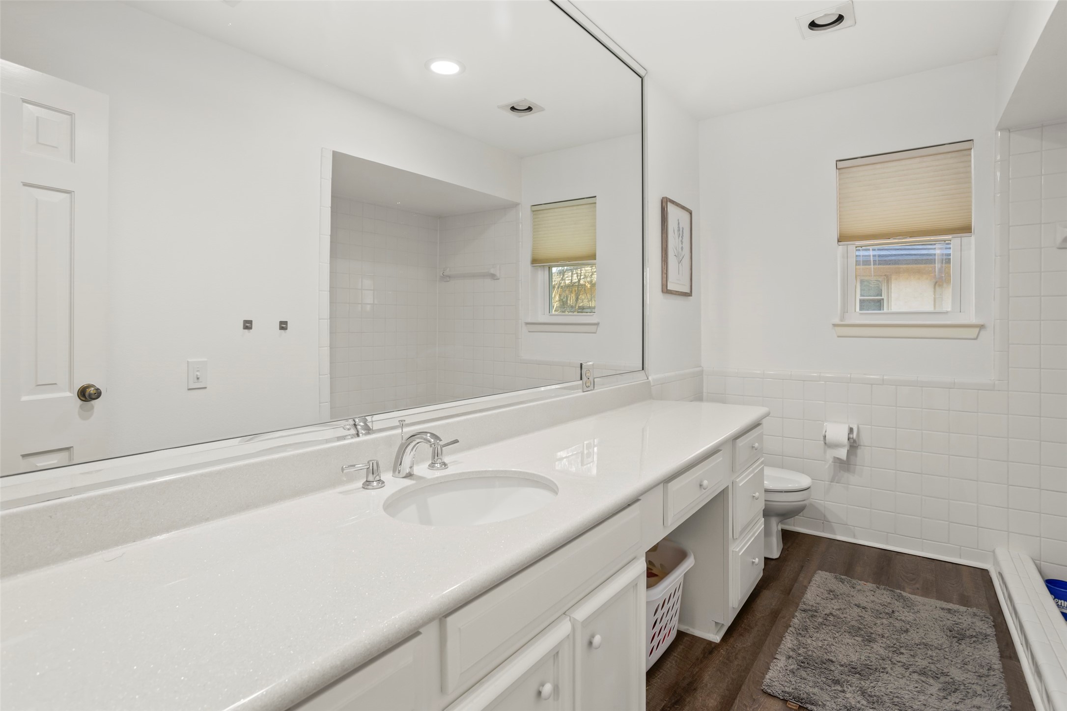 6904 Miramar Circle