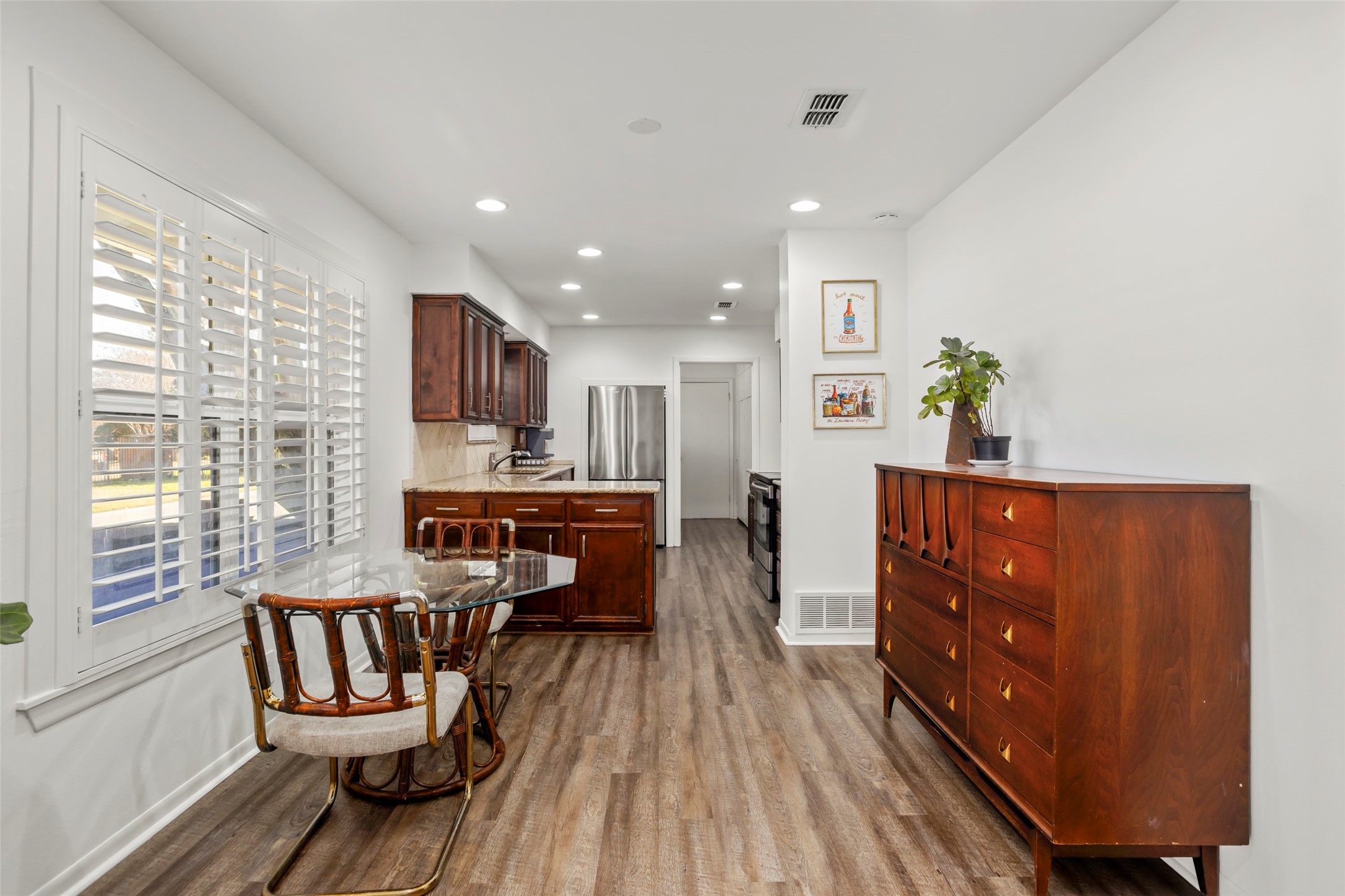 6904 Miramar Circle