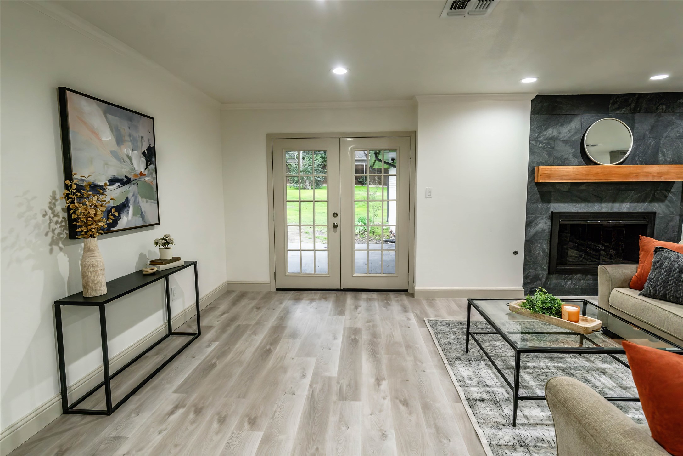 1700 Versailles Road