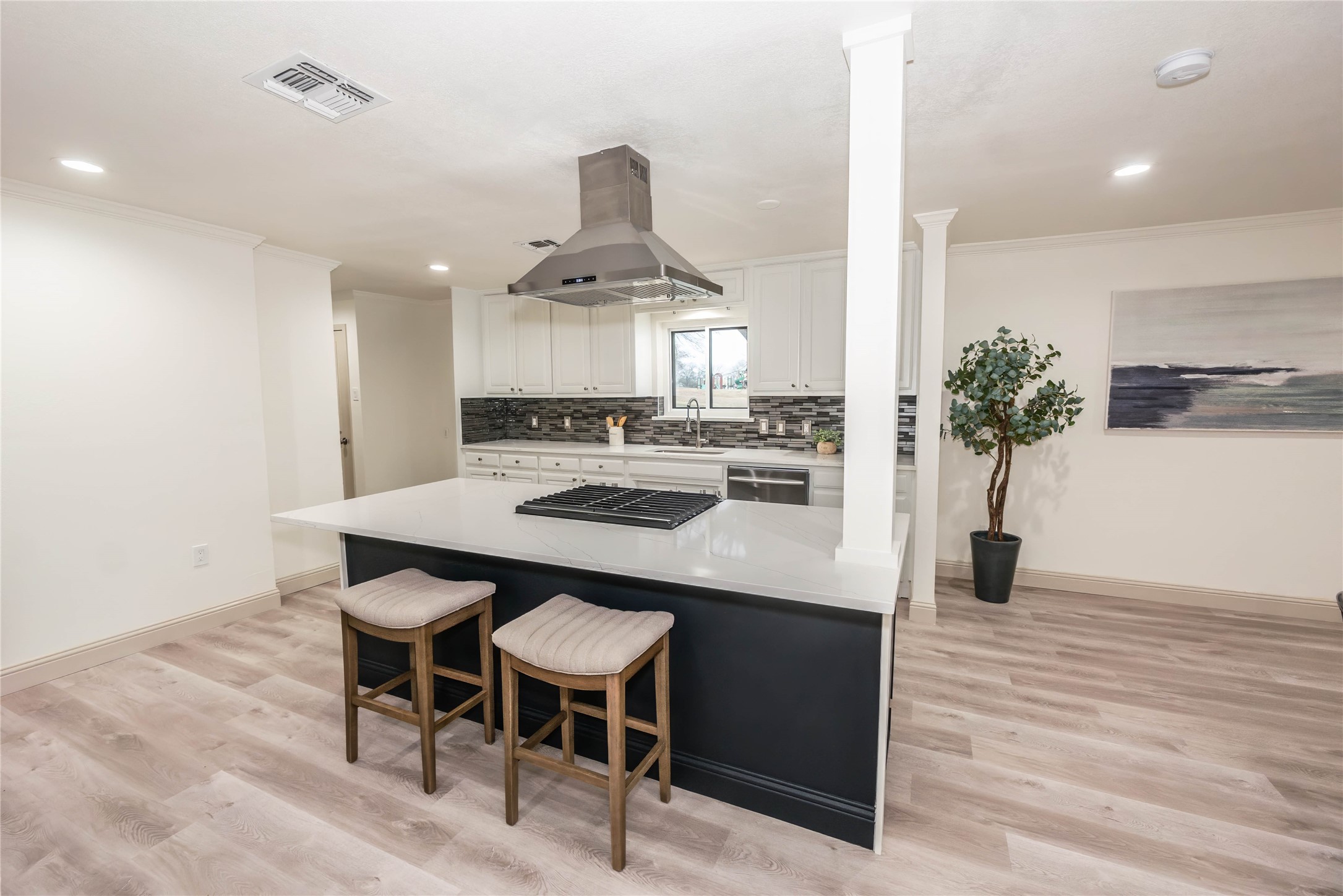 1700 Versailles Road