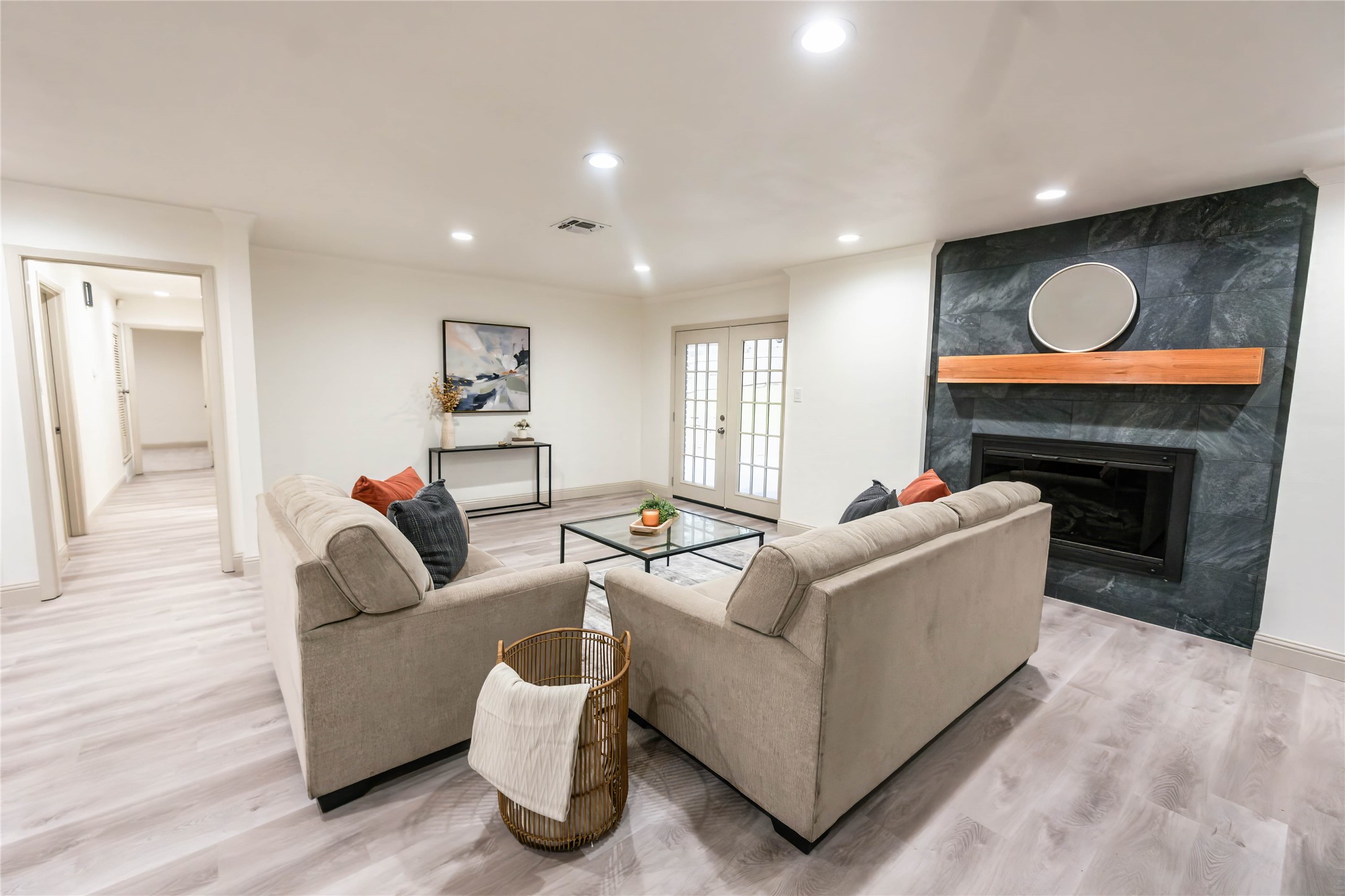 1700 Versailles Road