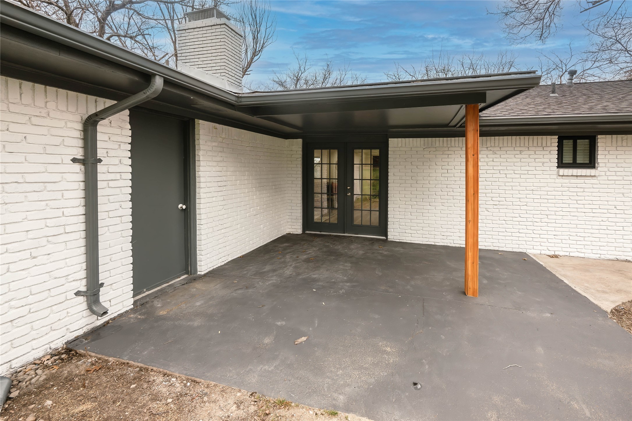 1700 Versailles Road