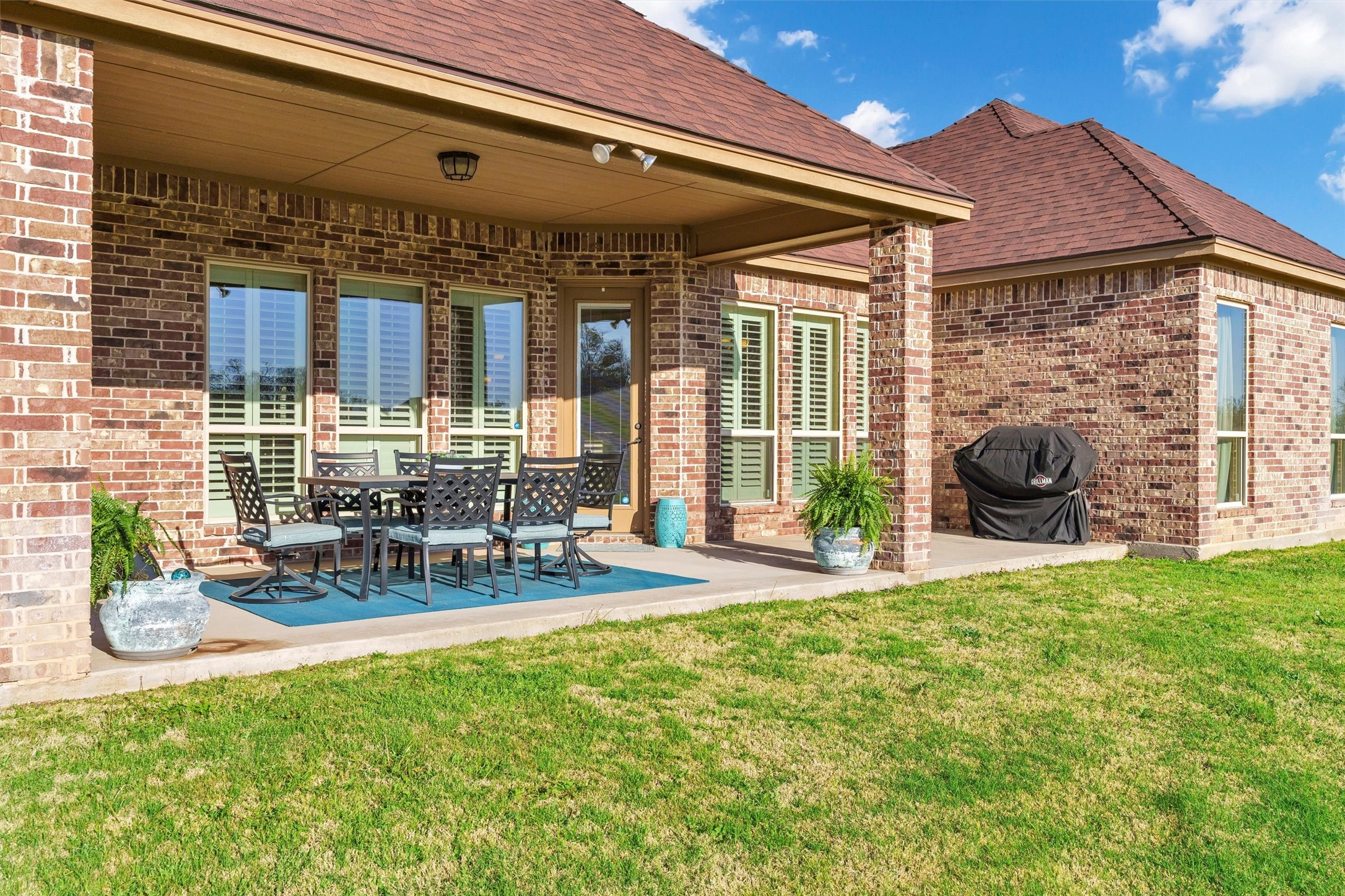 100 Ellis Pond Court