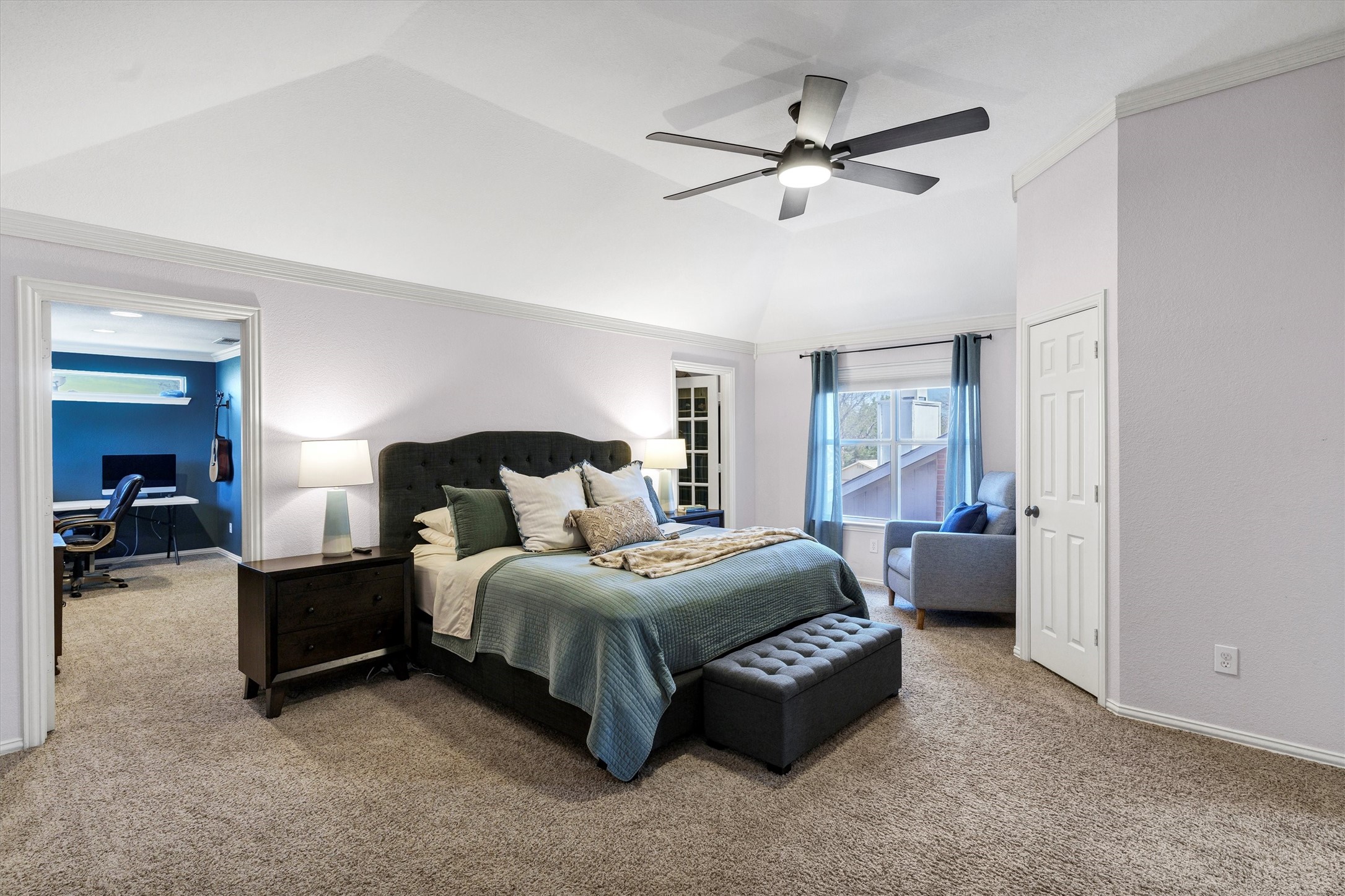 3953 Larkspur Drive