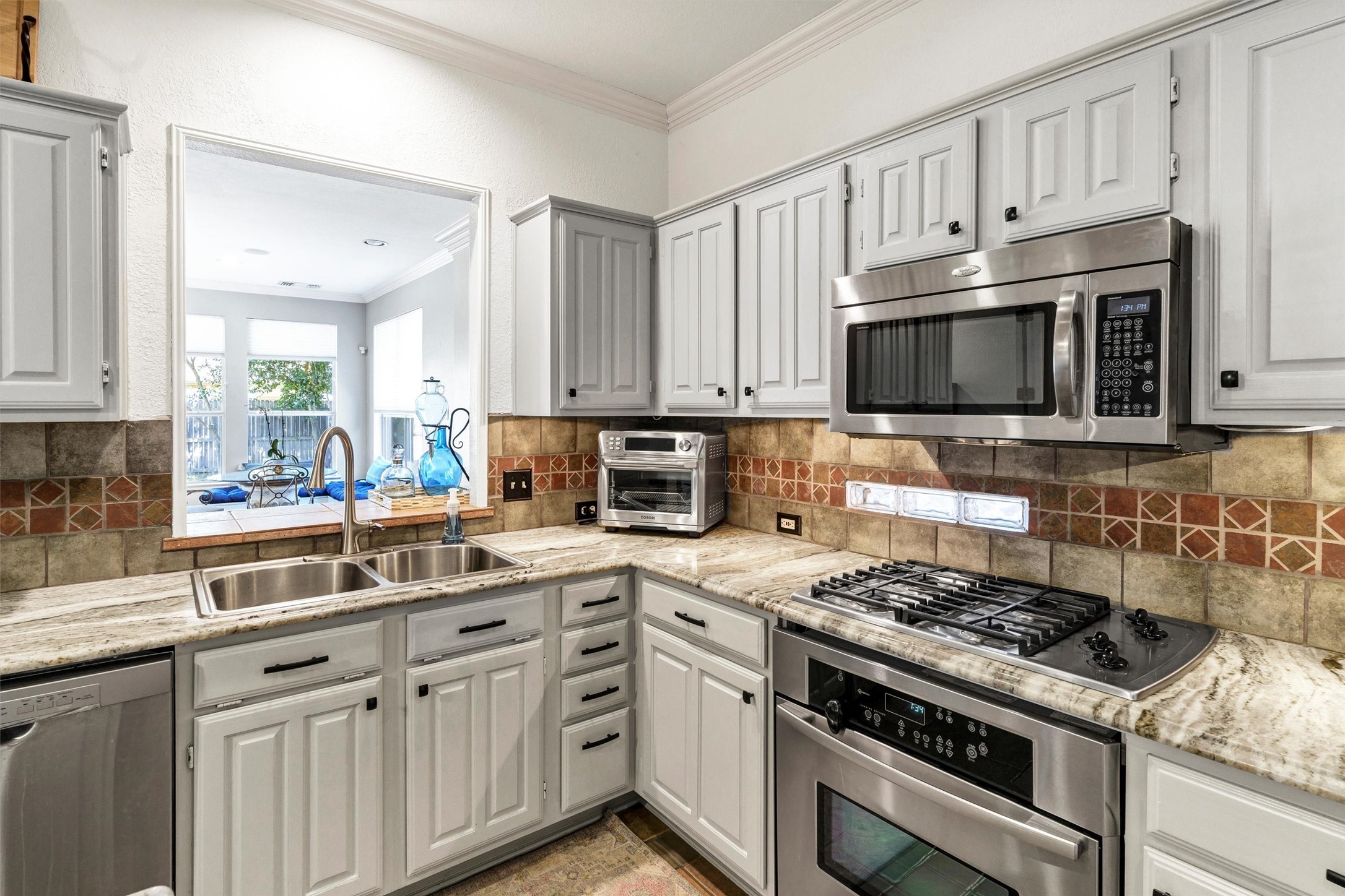 3953 Larkspur Drive