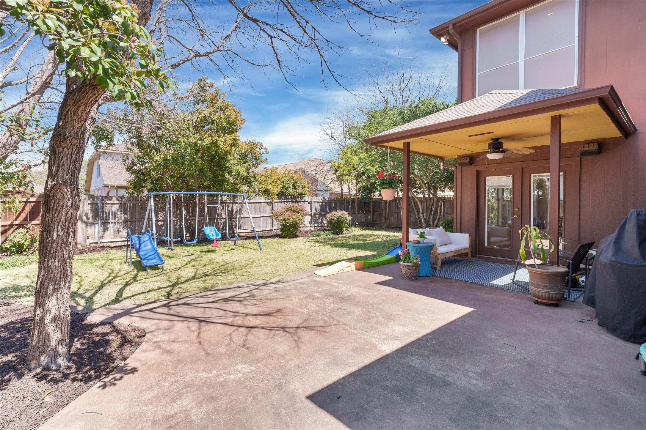 3953 Larkspur Drive