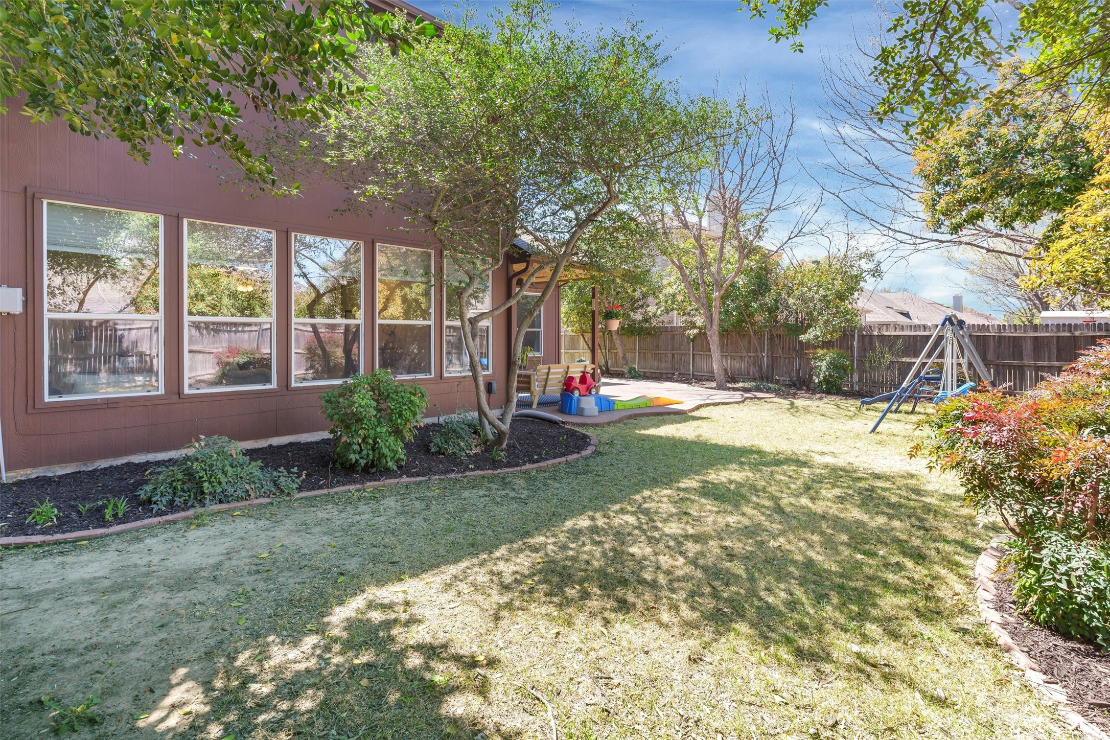 3953 Larkspur Drive