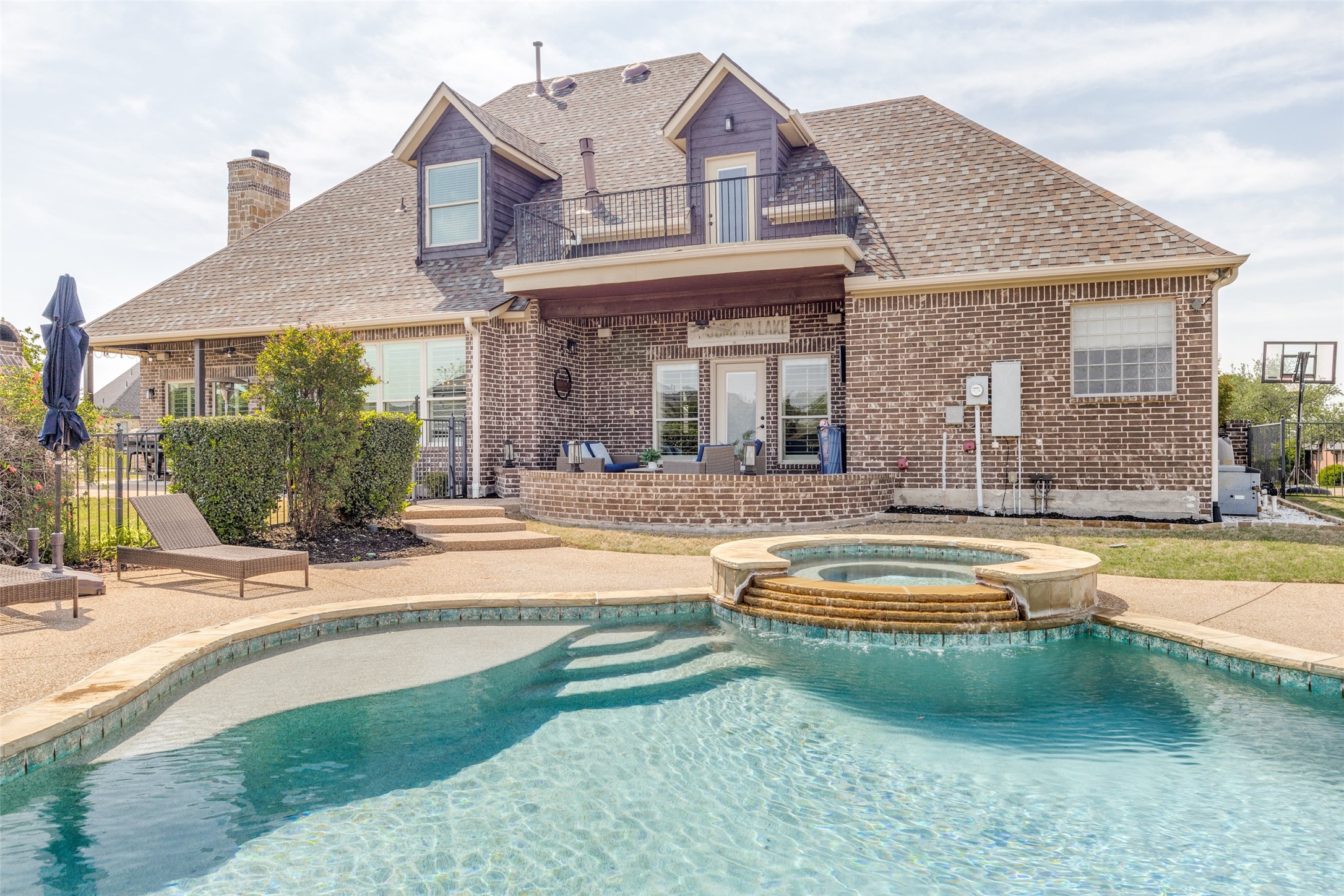 8813 Summit Point Court