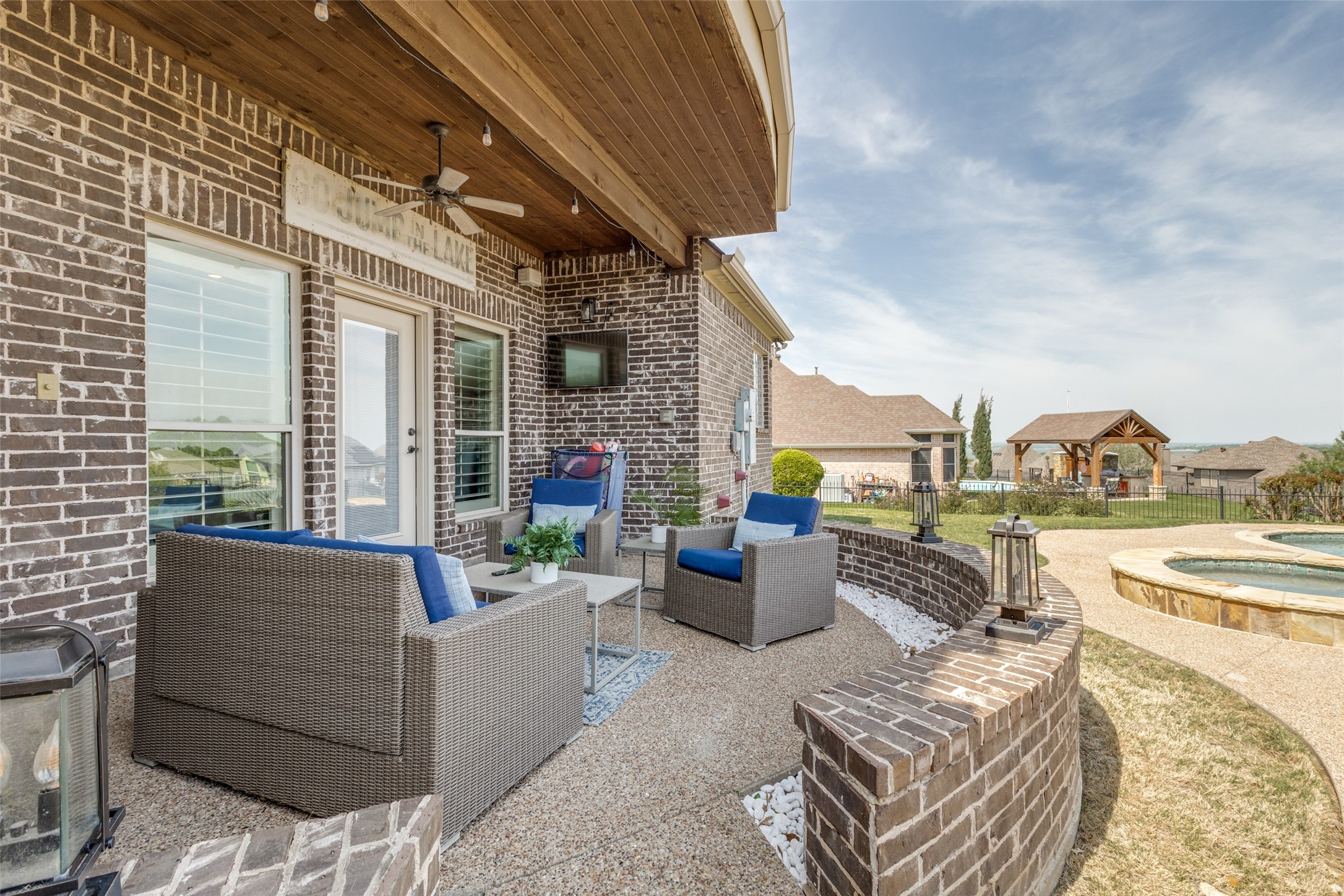 8813 Summit Point Court