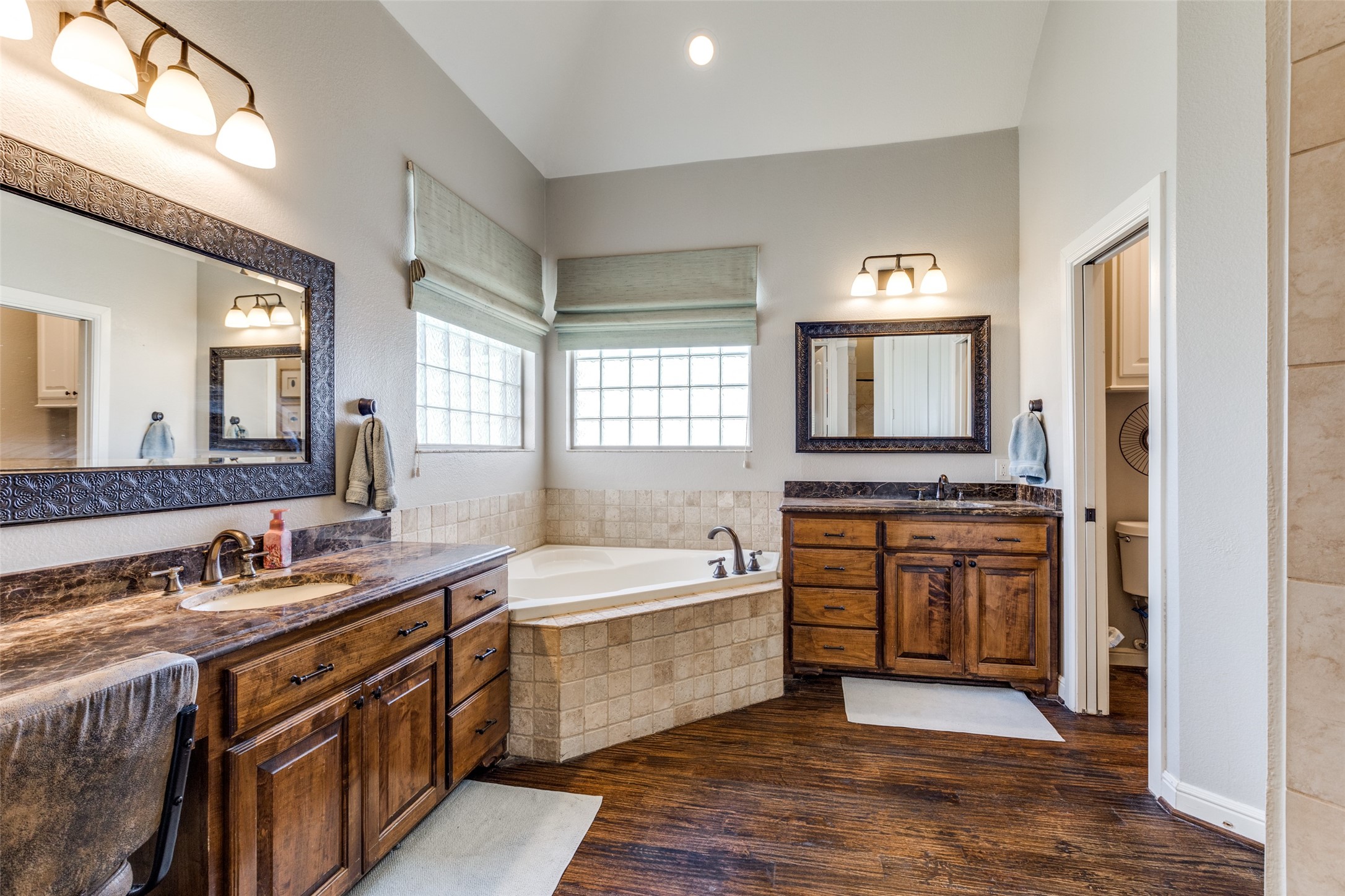 8813 Summit Point Court