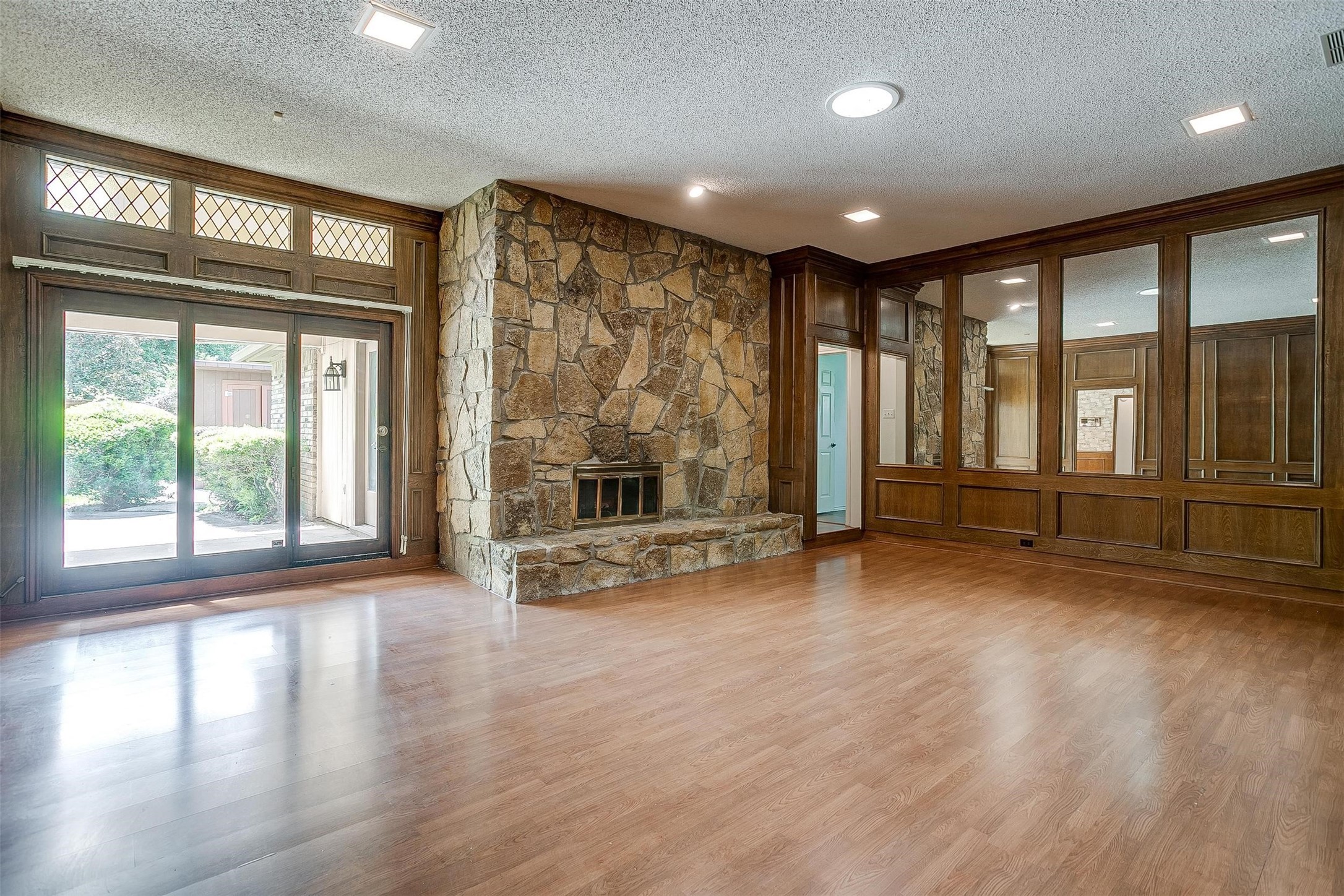 6809 River Bend Road