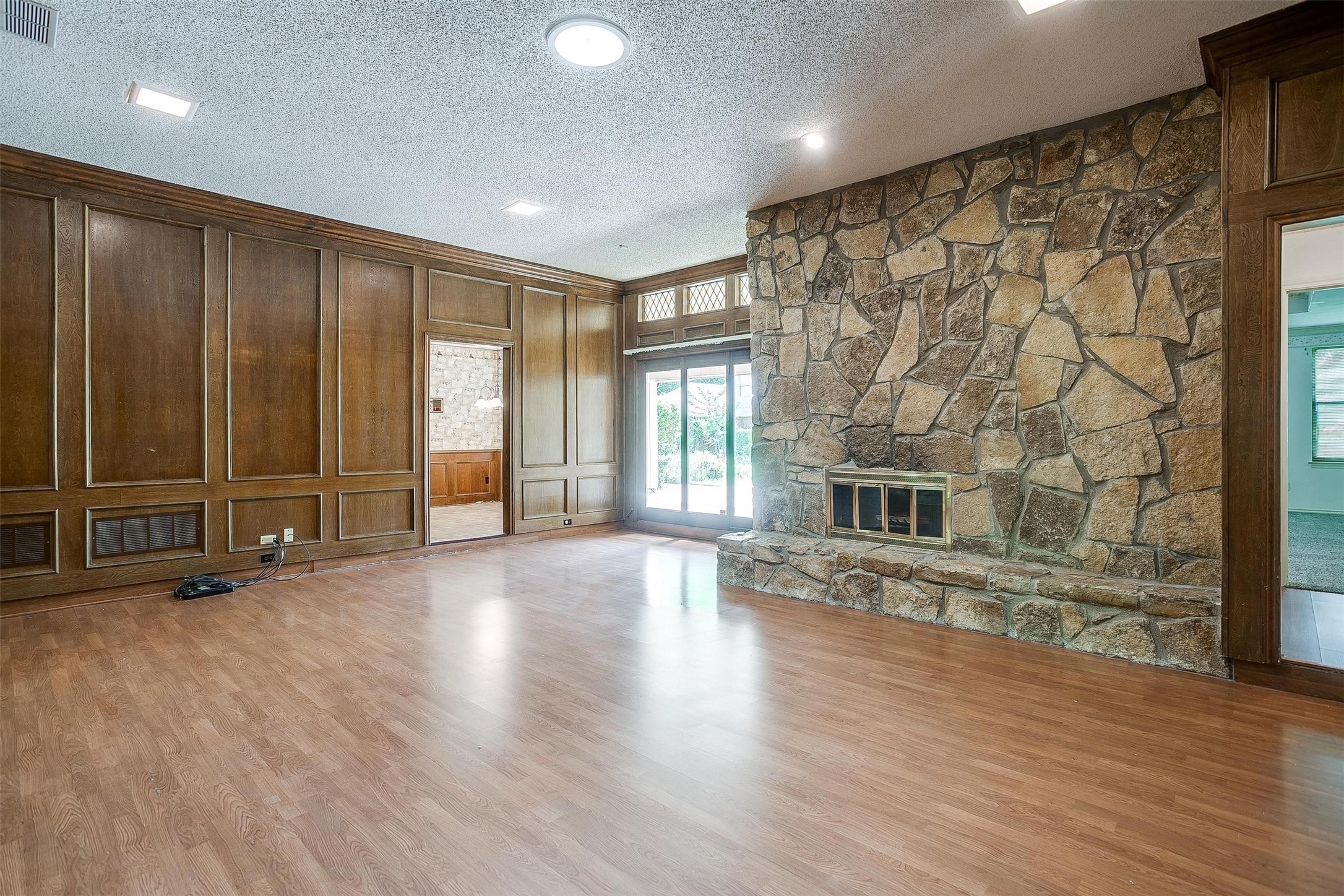 6809 River Bend Road