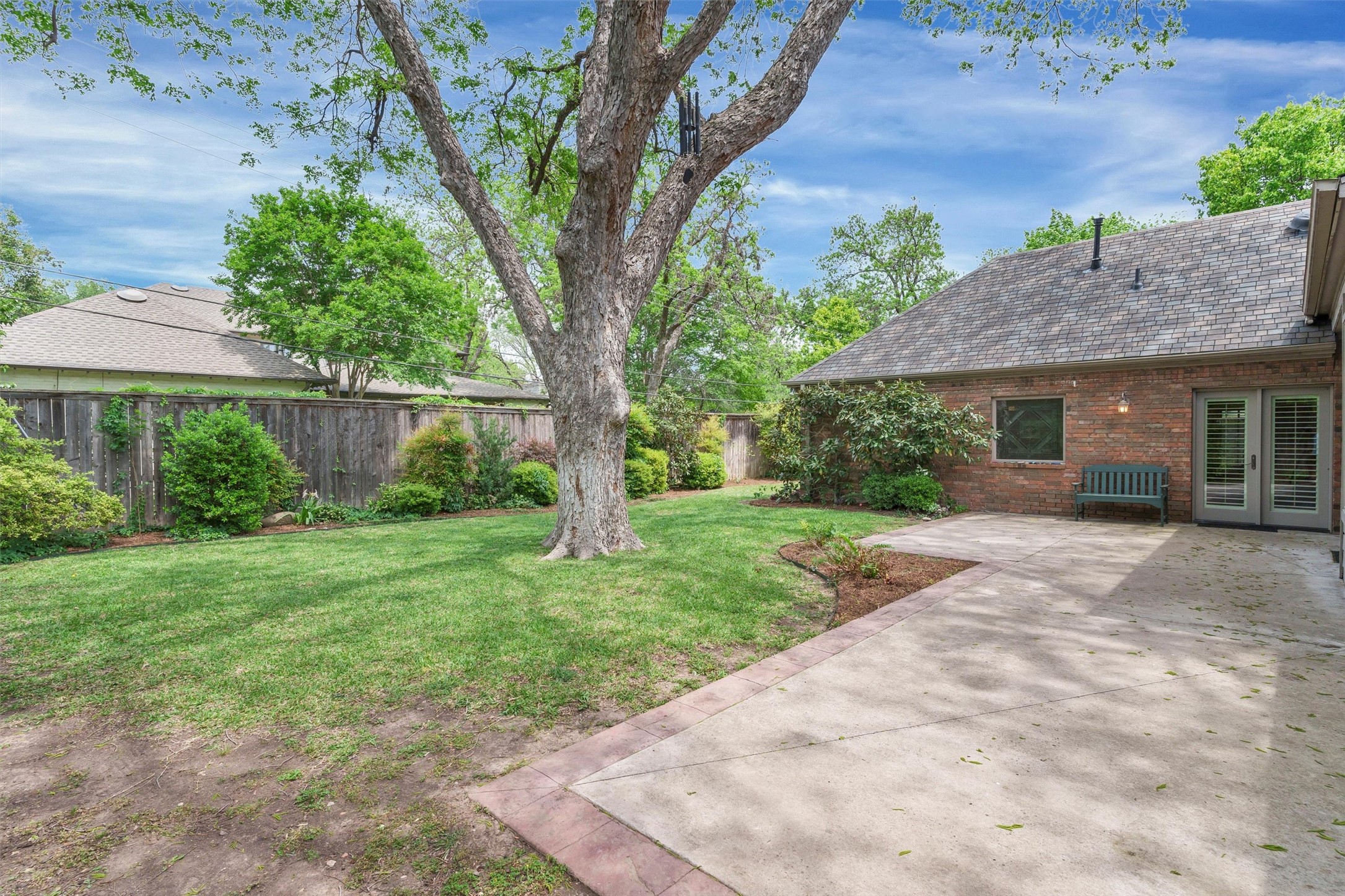 3908 Lynncrest Drive