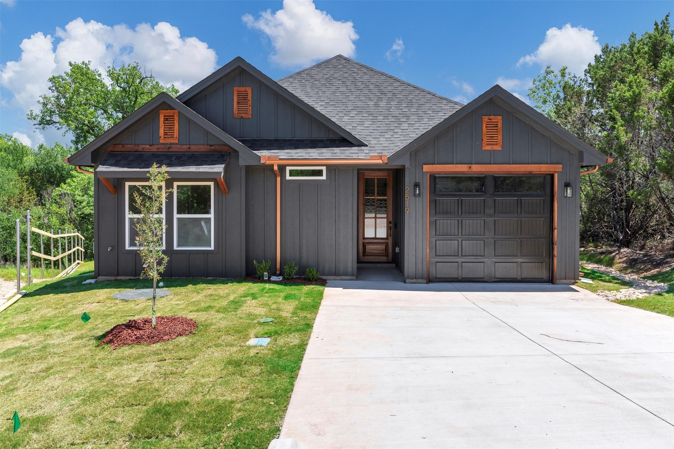 2519 Lakeridge Drive