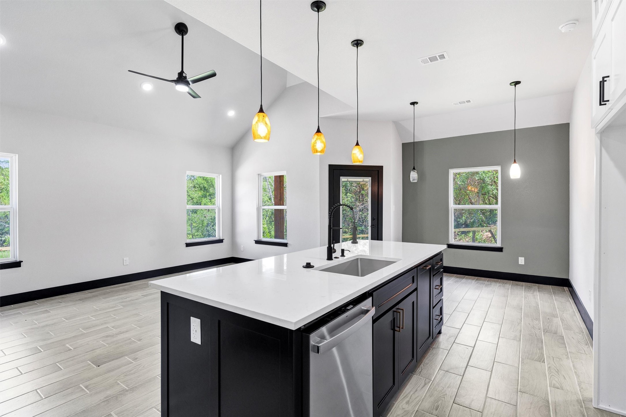 2519 Lakeridge Drive