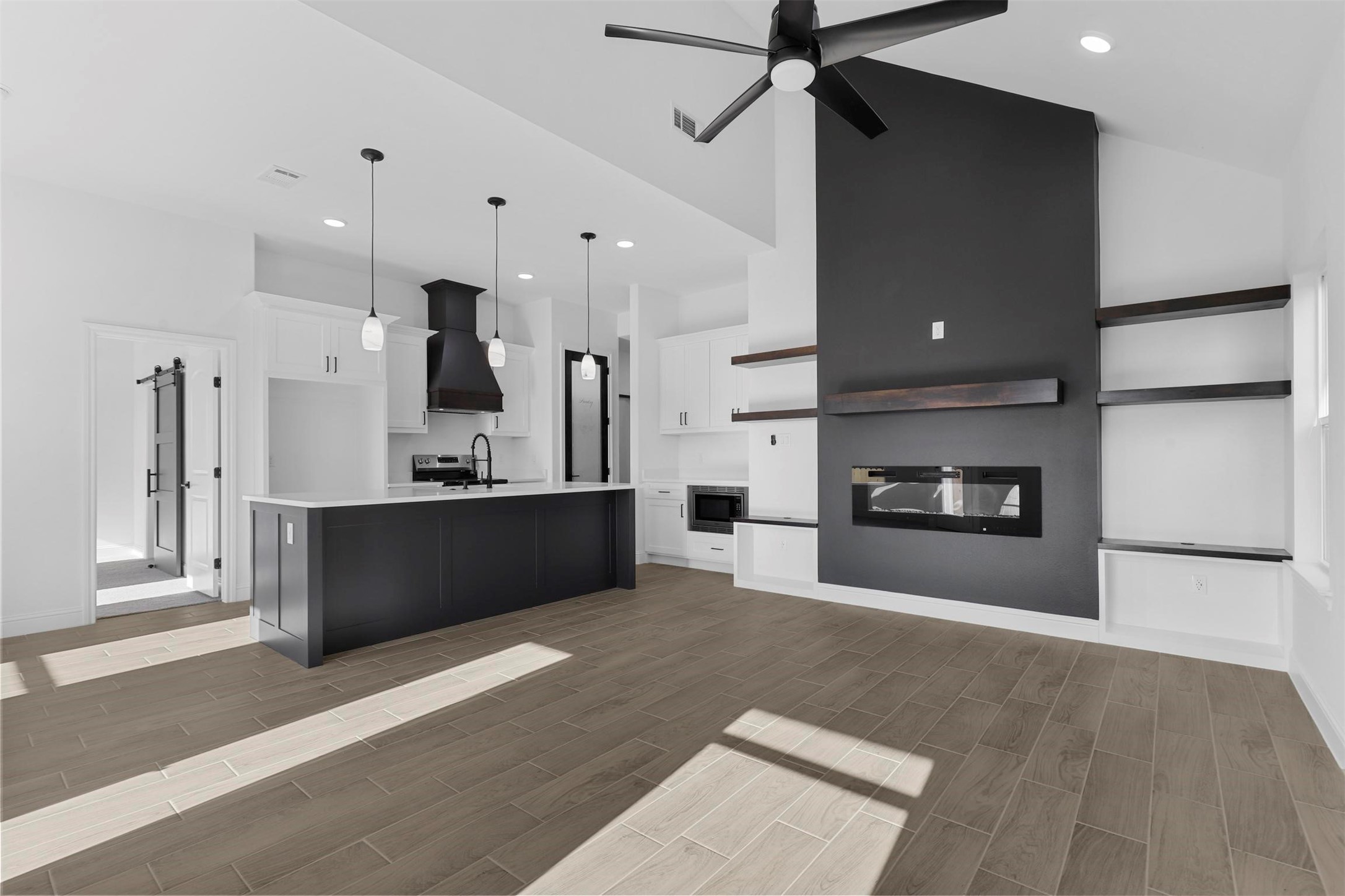 5512 San Jacinto Drive