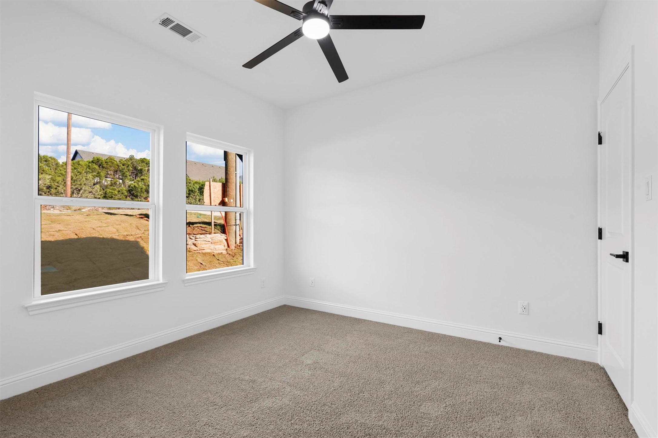 5512 San Jacinto Drive
