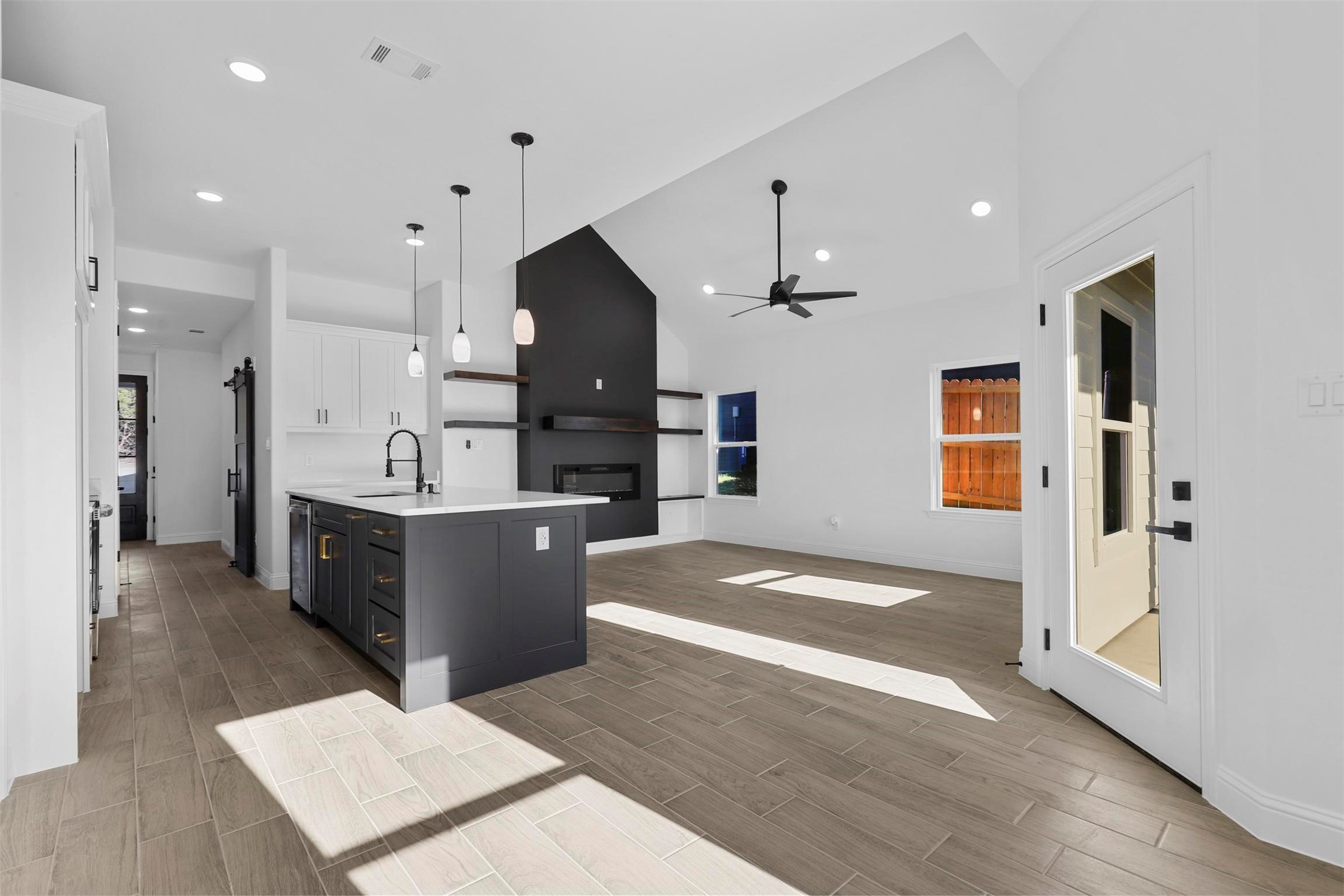 5512 San Jacinto Drive