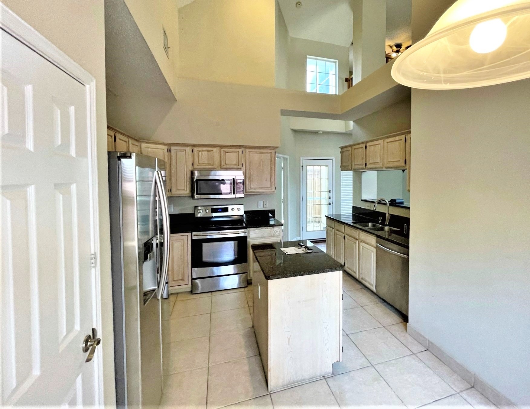 606 Saint Andrews Place