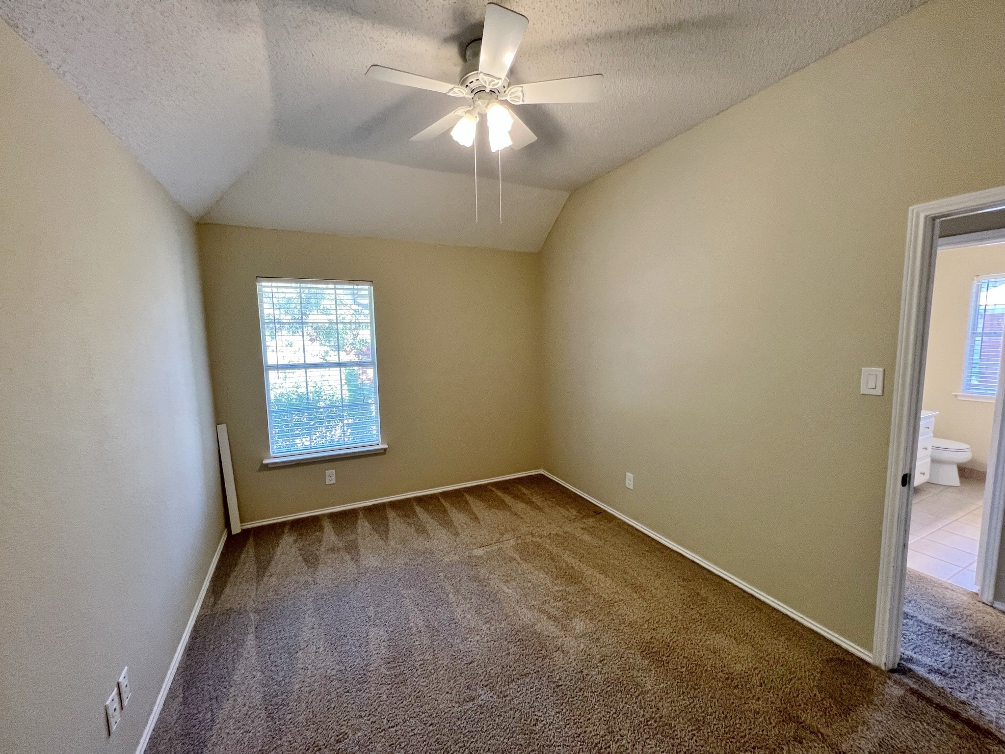 606 Saint Andrews Place