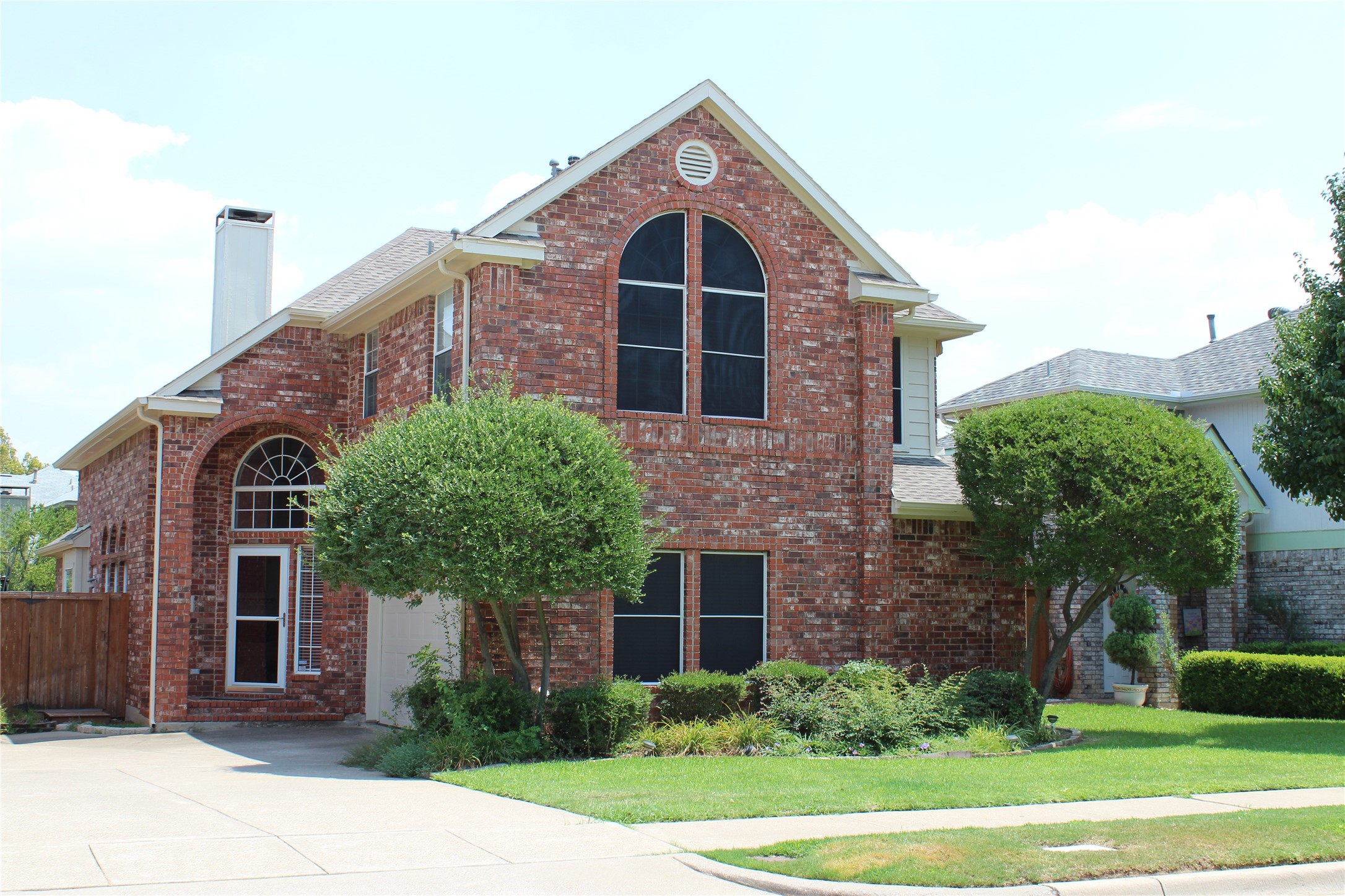 606 Saint Andrews Place