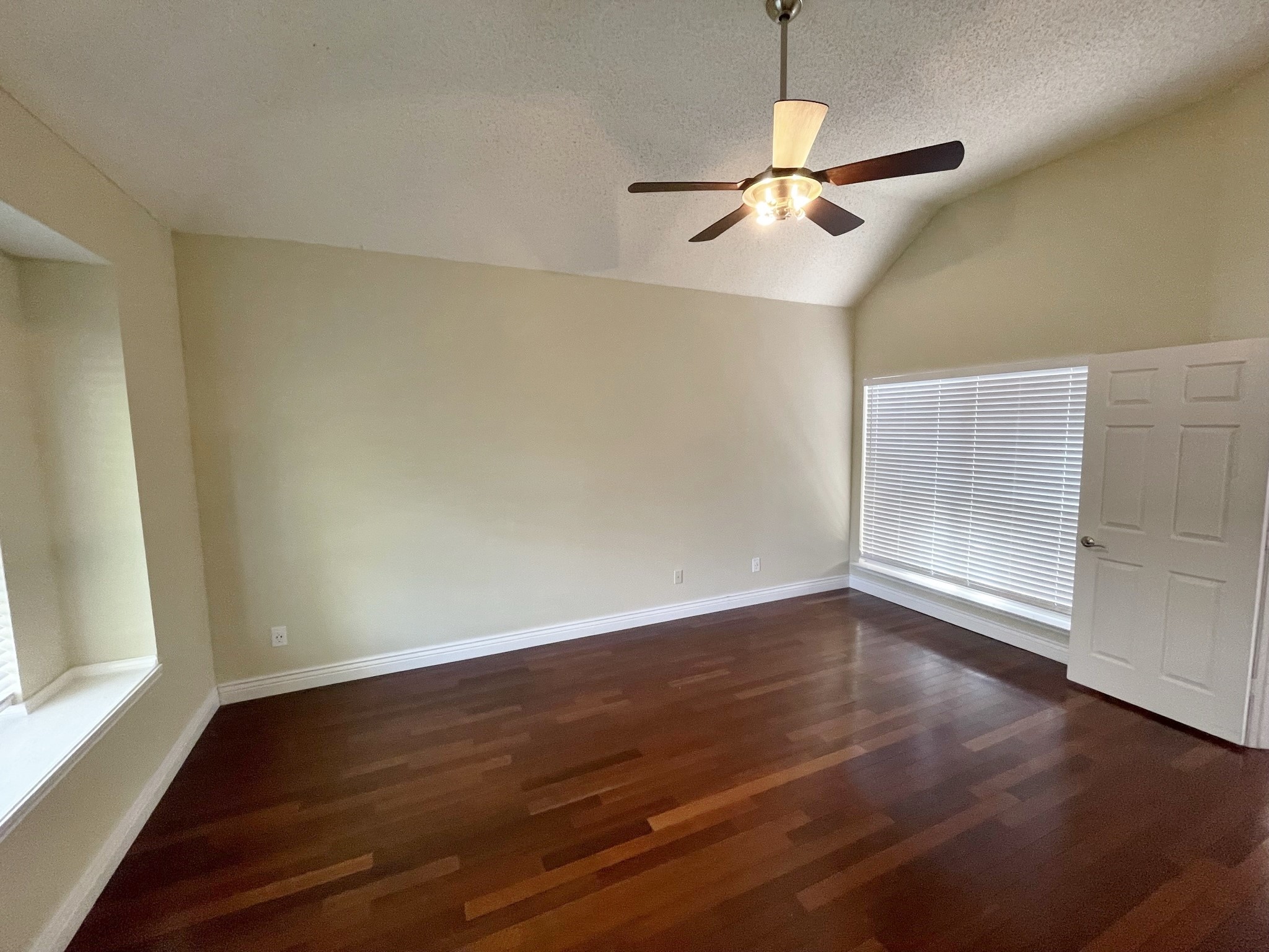 606 Saint Andrews Place