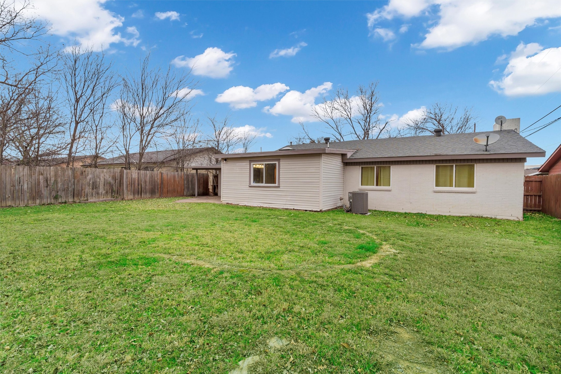 1009 Russell Road