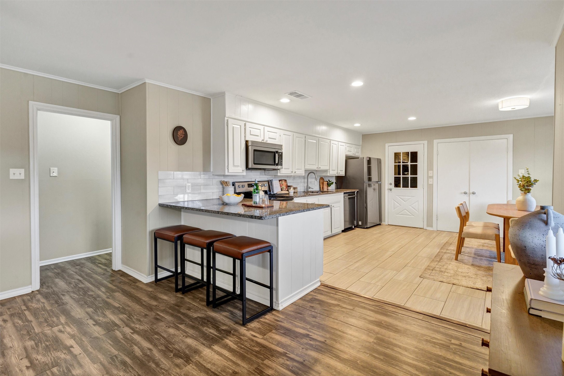 1009 Russell Road