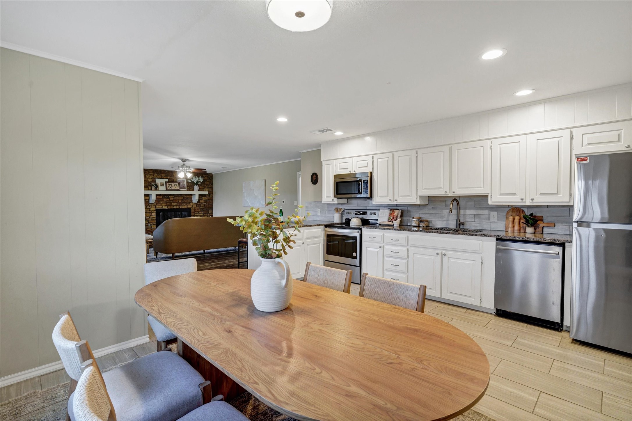 1009 Russell Road