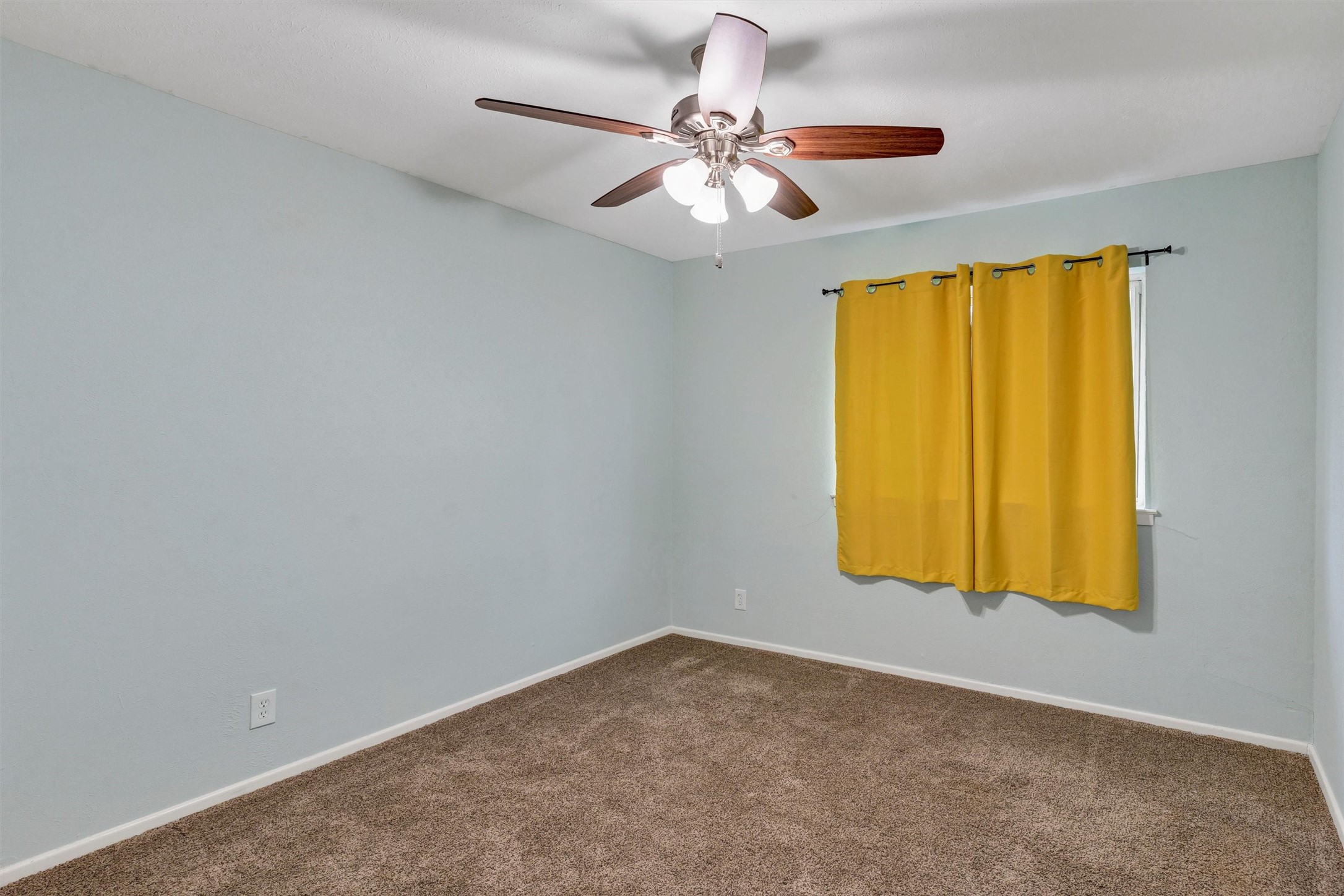 1009 Russell Road