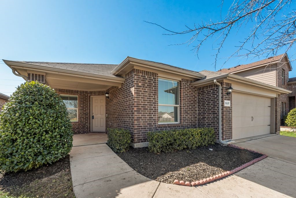 5117 Grayson Ridge Drive