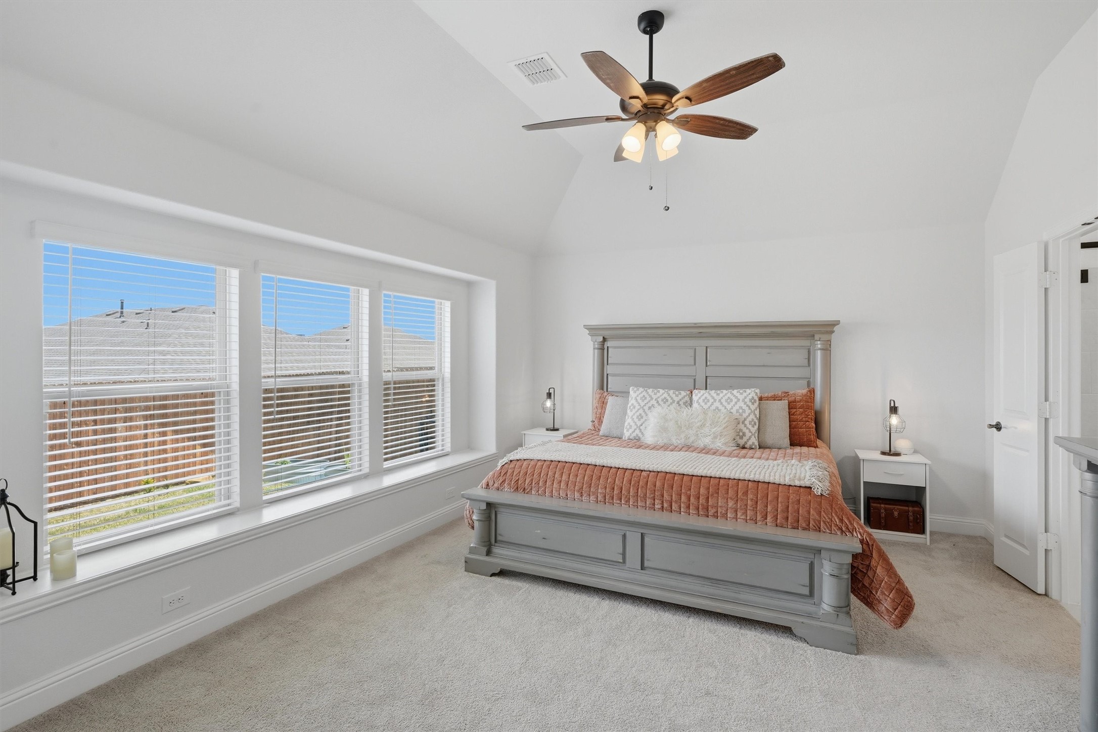 8232 Manx Point