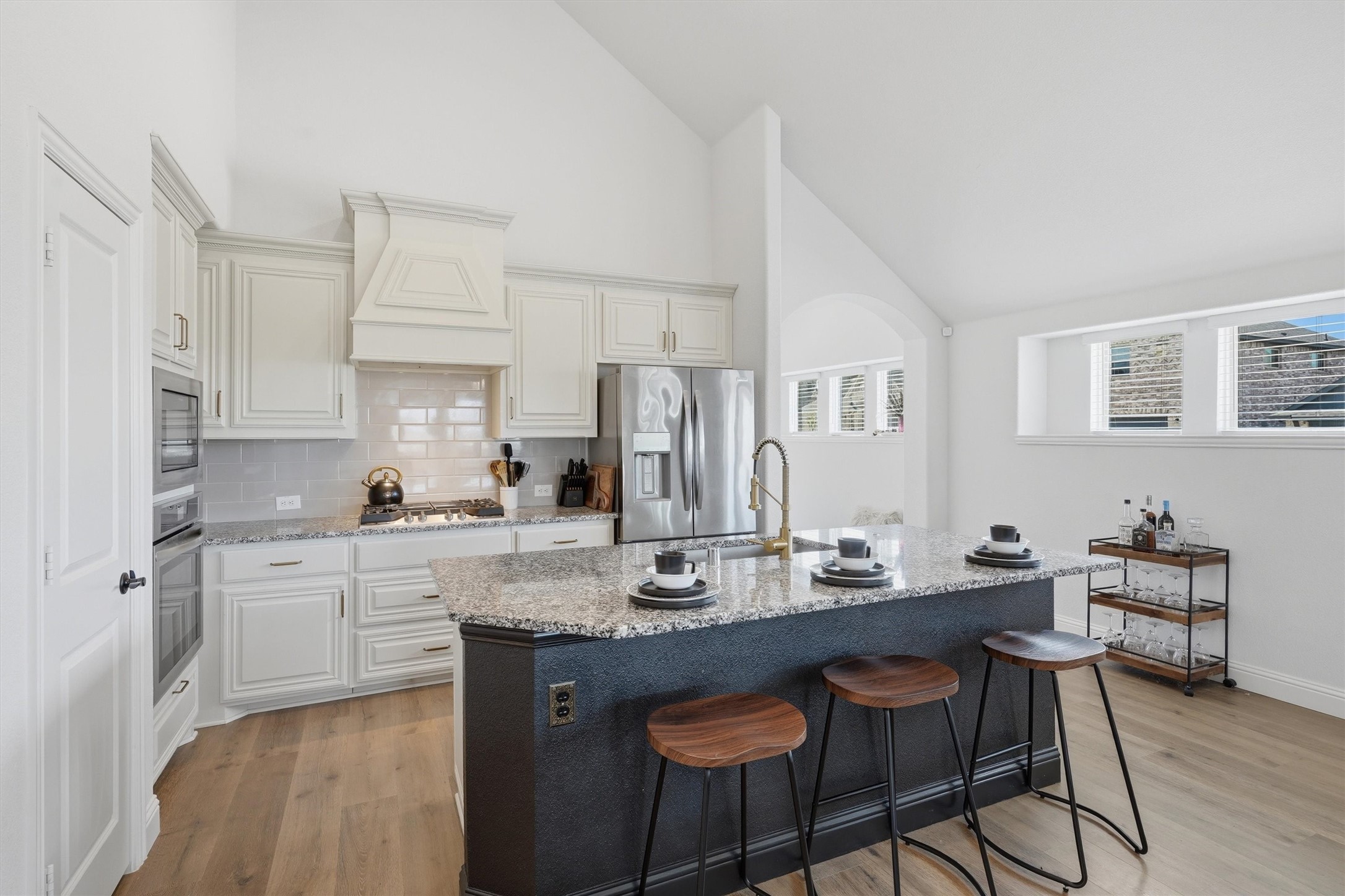 8232 Manx Point