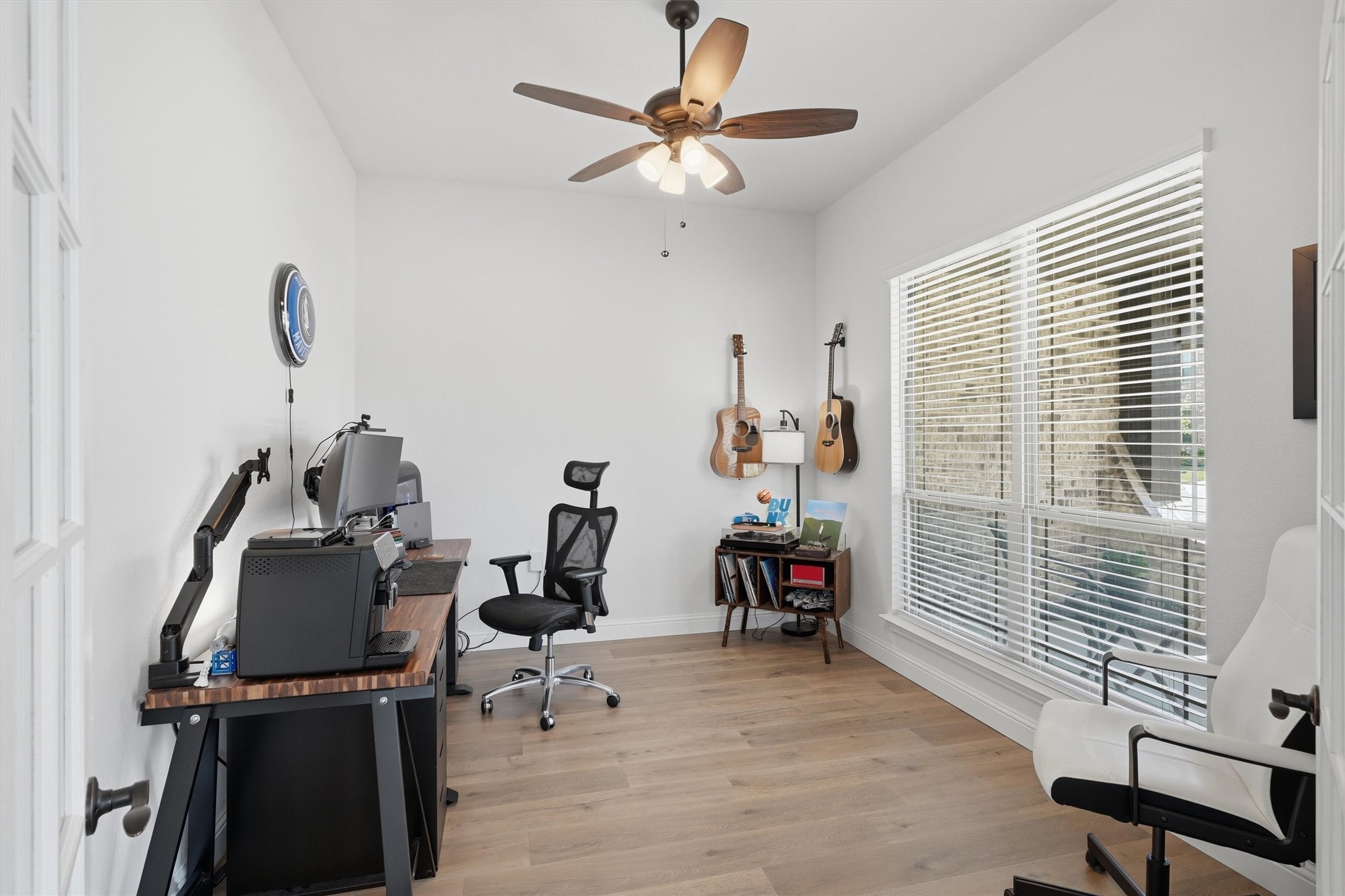 8232 Manx Point