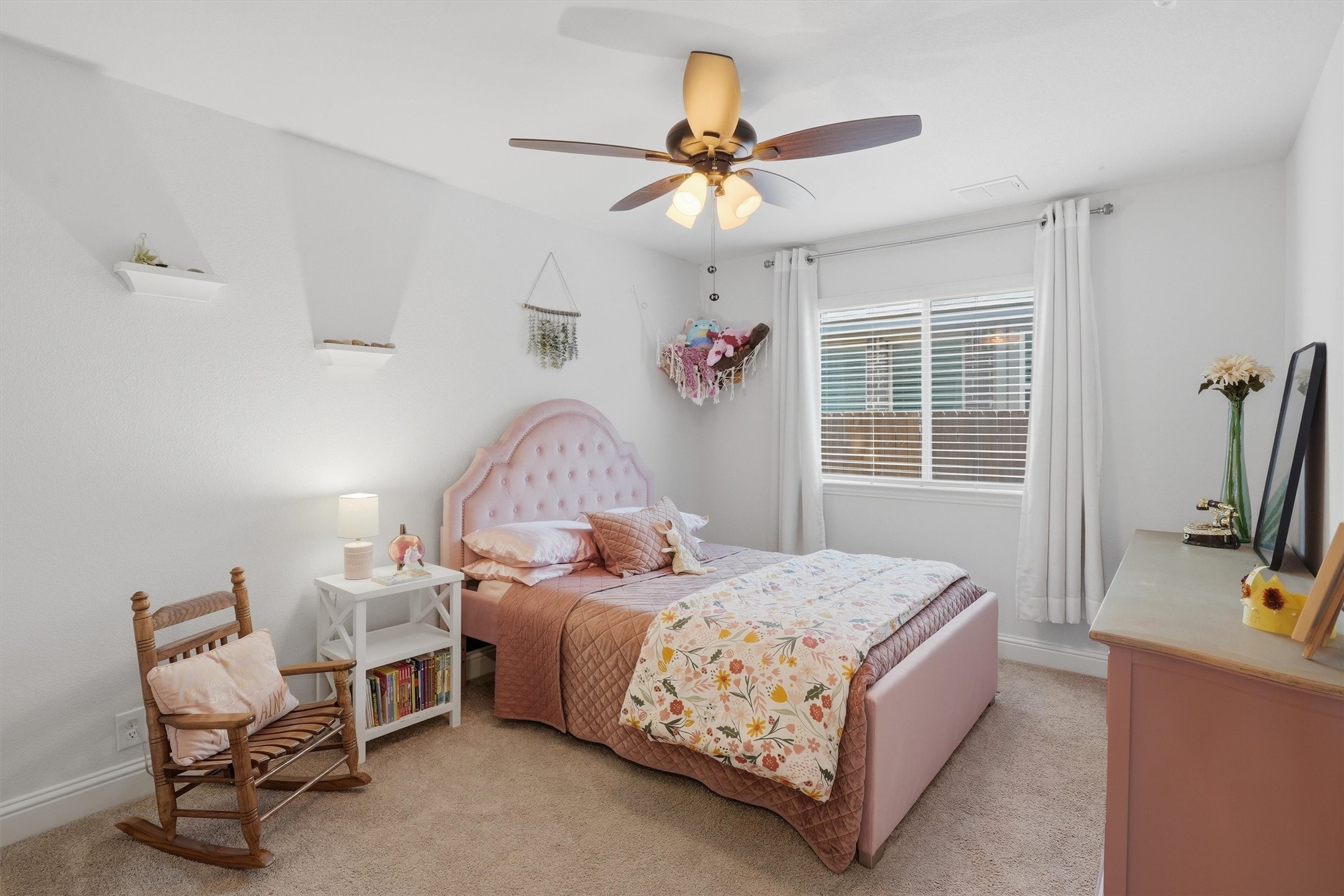 8232 Manx Point