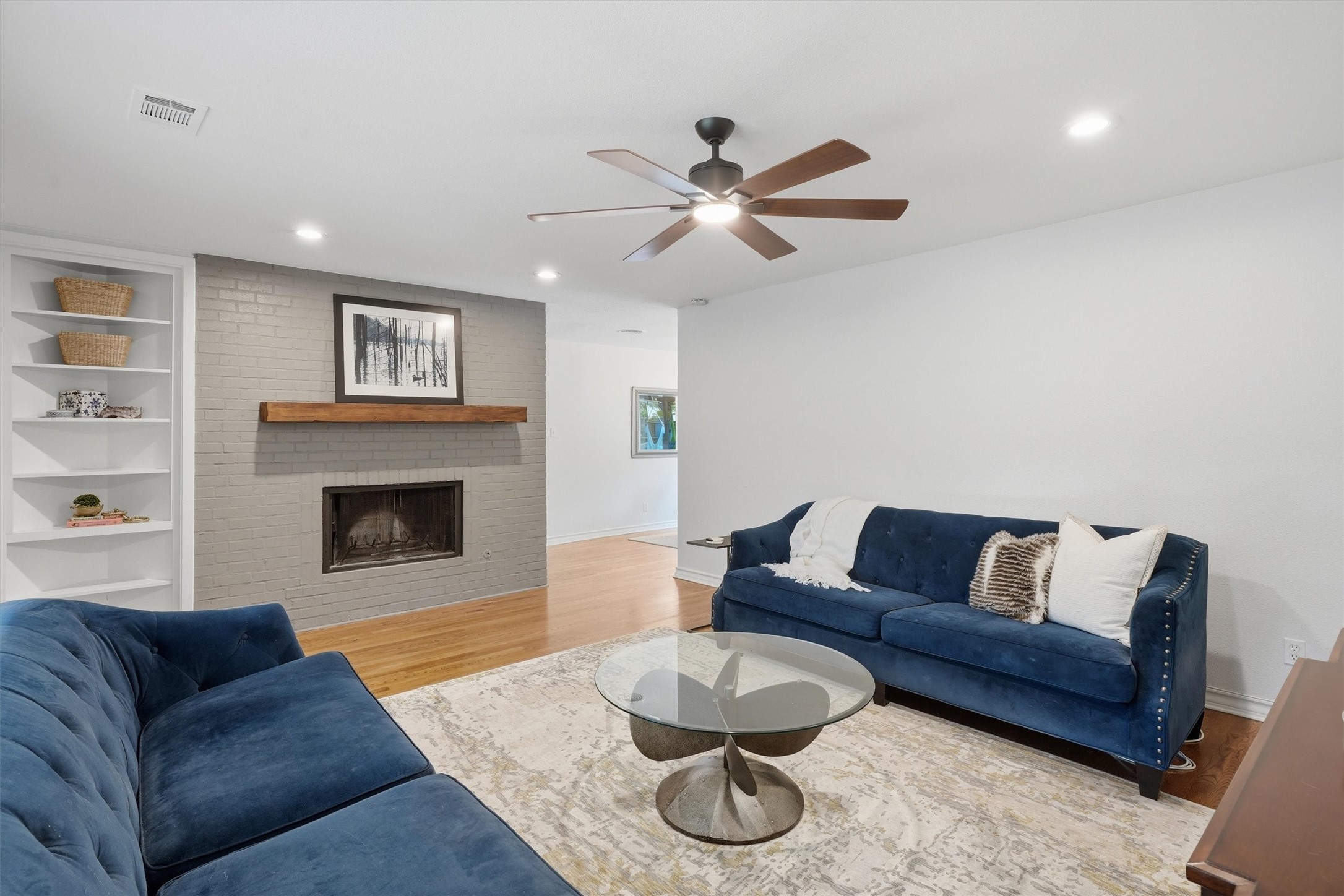 4644 Selkirk Drive
