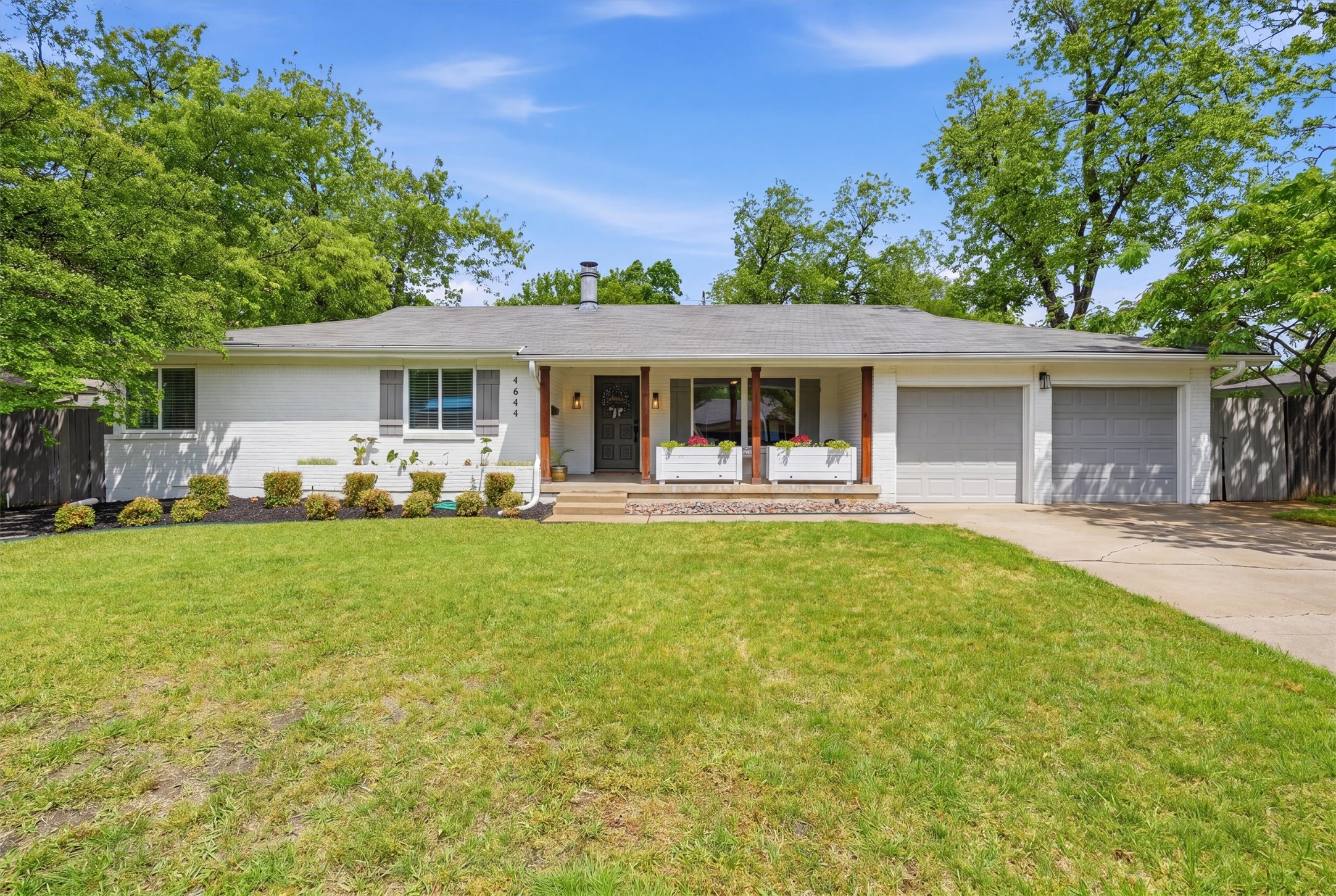 4644 Selkirk Drive