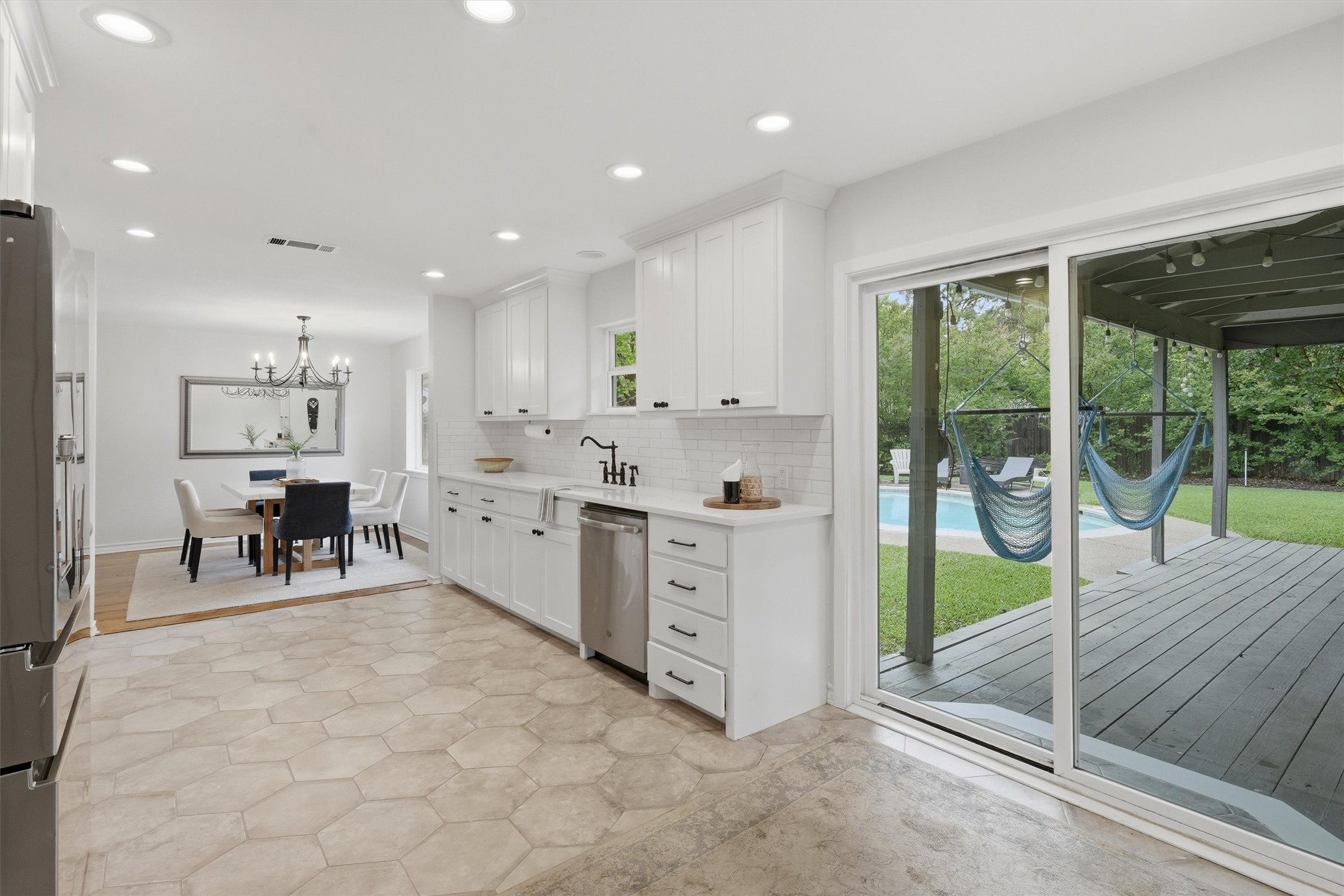 4644 Selkirk Drive