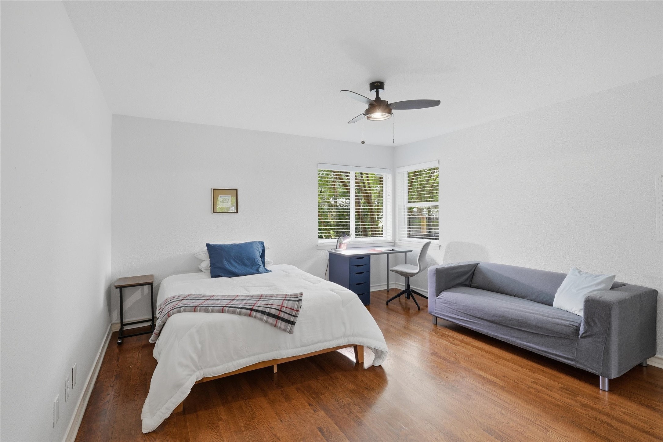 4644 Selkirk Drive